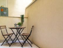 Vrijstaand vakantiehuis in Castelmola, 100m van zee, met terras & airco - thumbnail 5