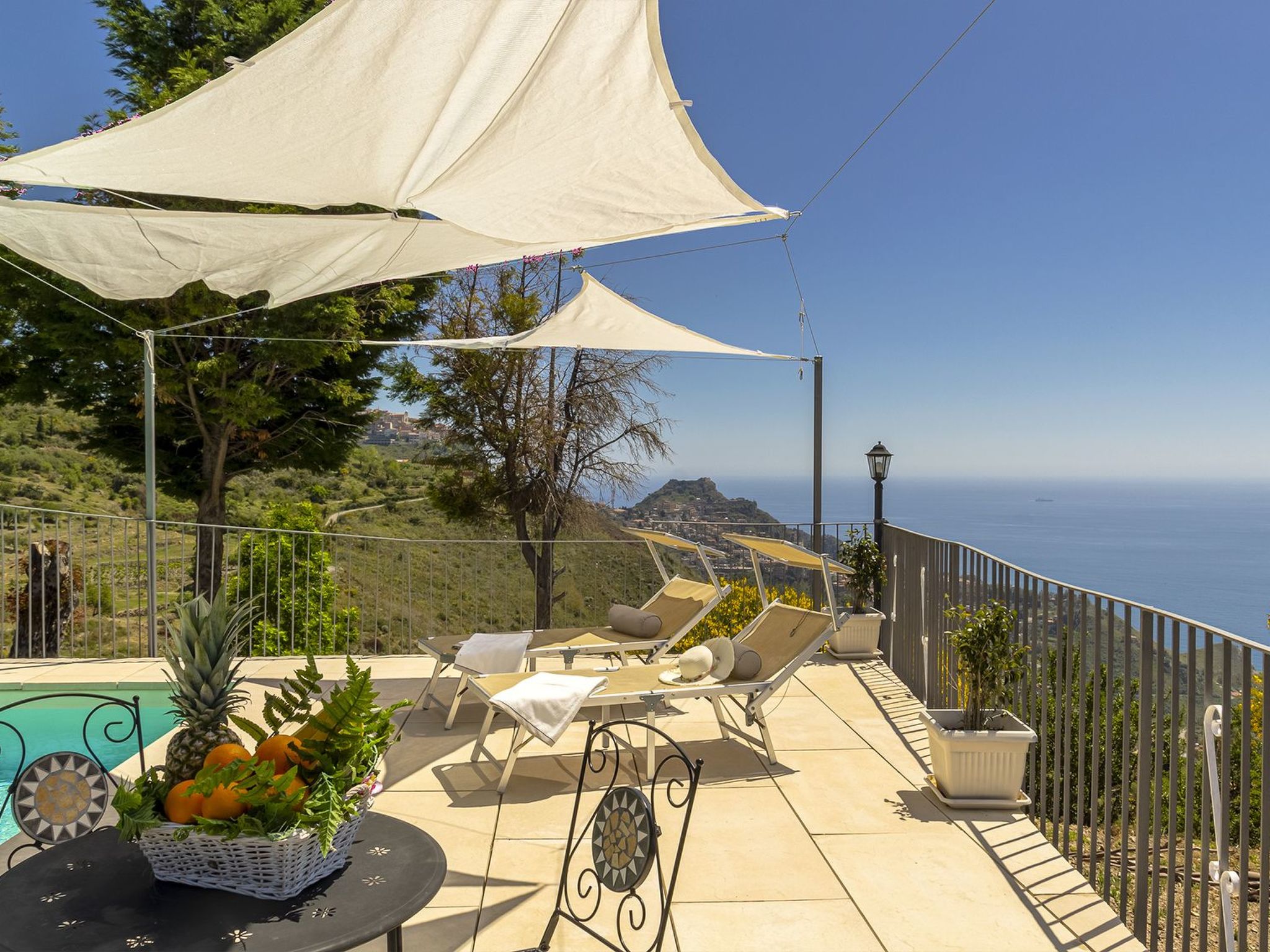 In Castelmola mit Privatem Pool-Dedans