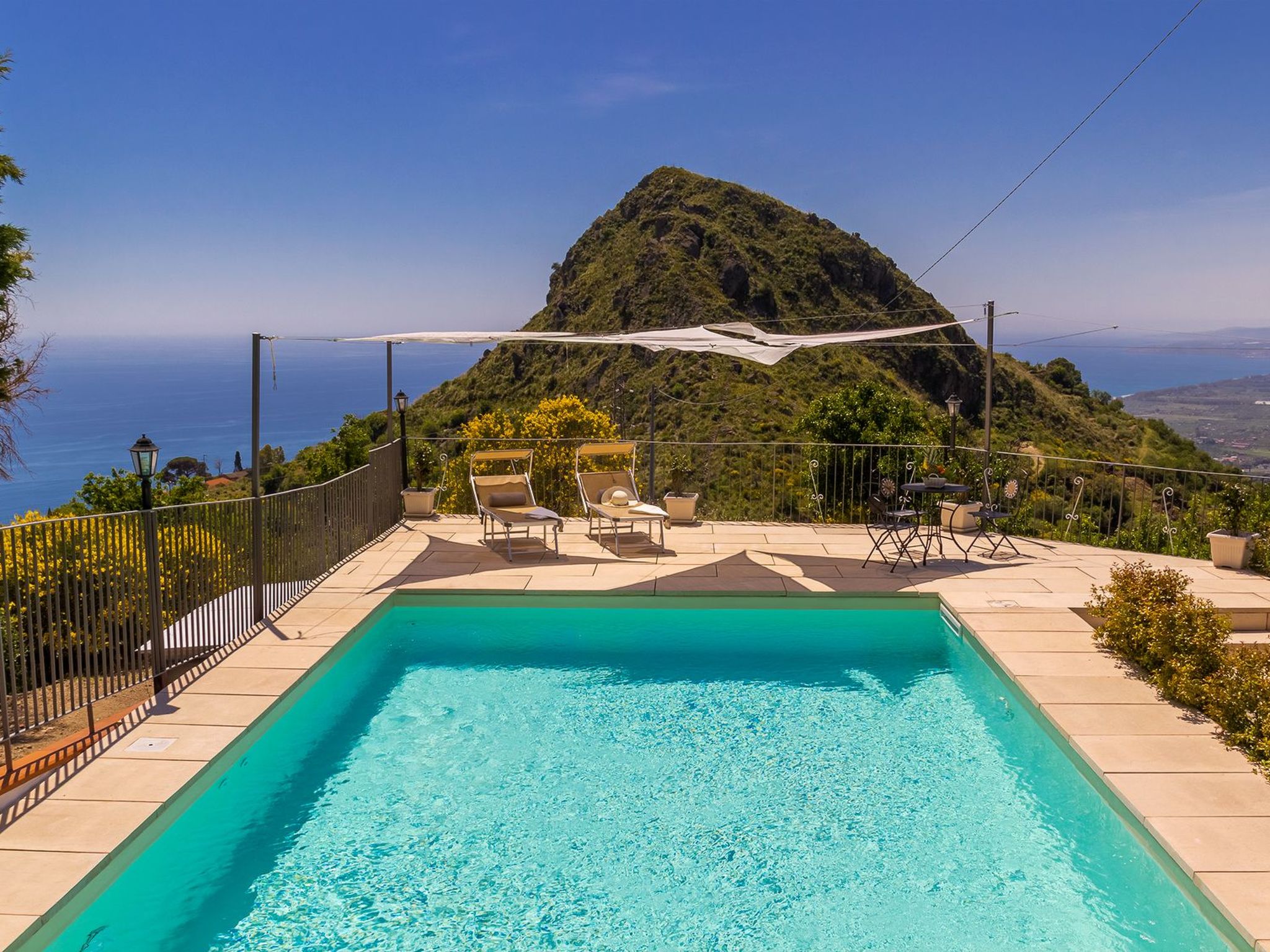 In Castelmola mit Privatem Pool-Dedans