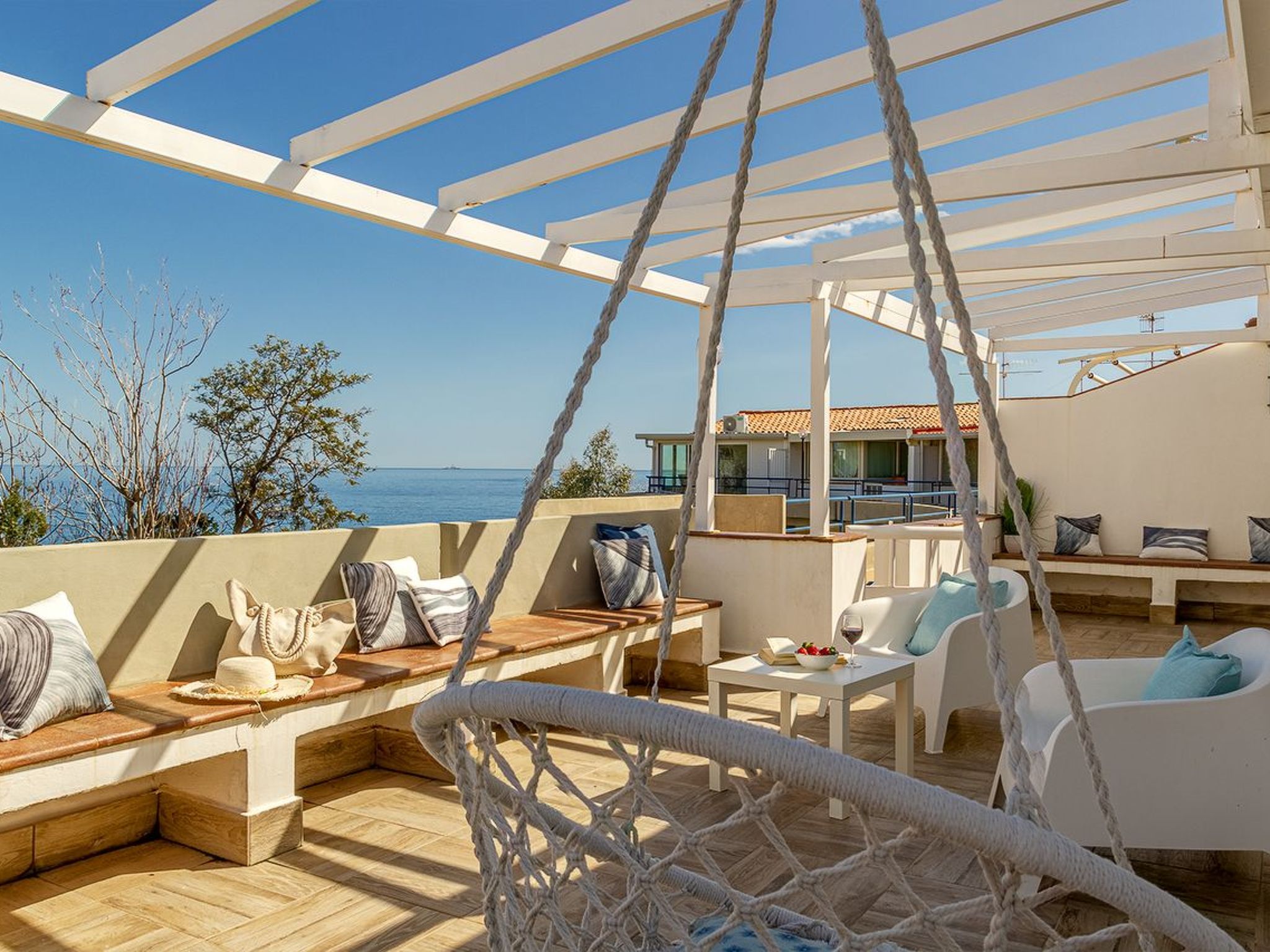 Naxos Loft Ferienwohnung mit Terrasse-Inside