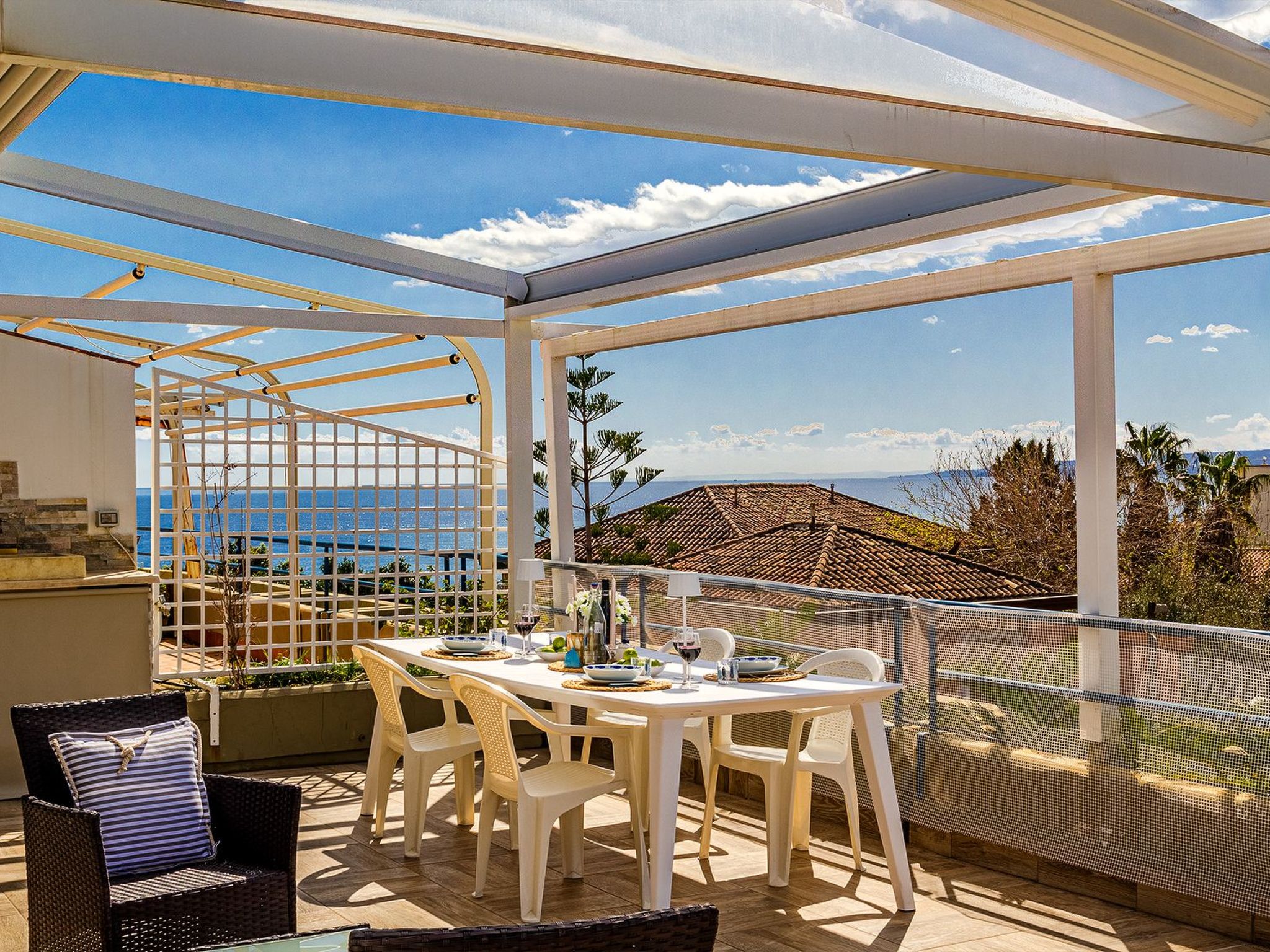 Naxos Loft Ferienwohnung mit Terrasse-Inside