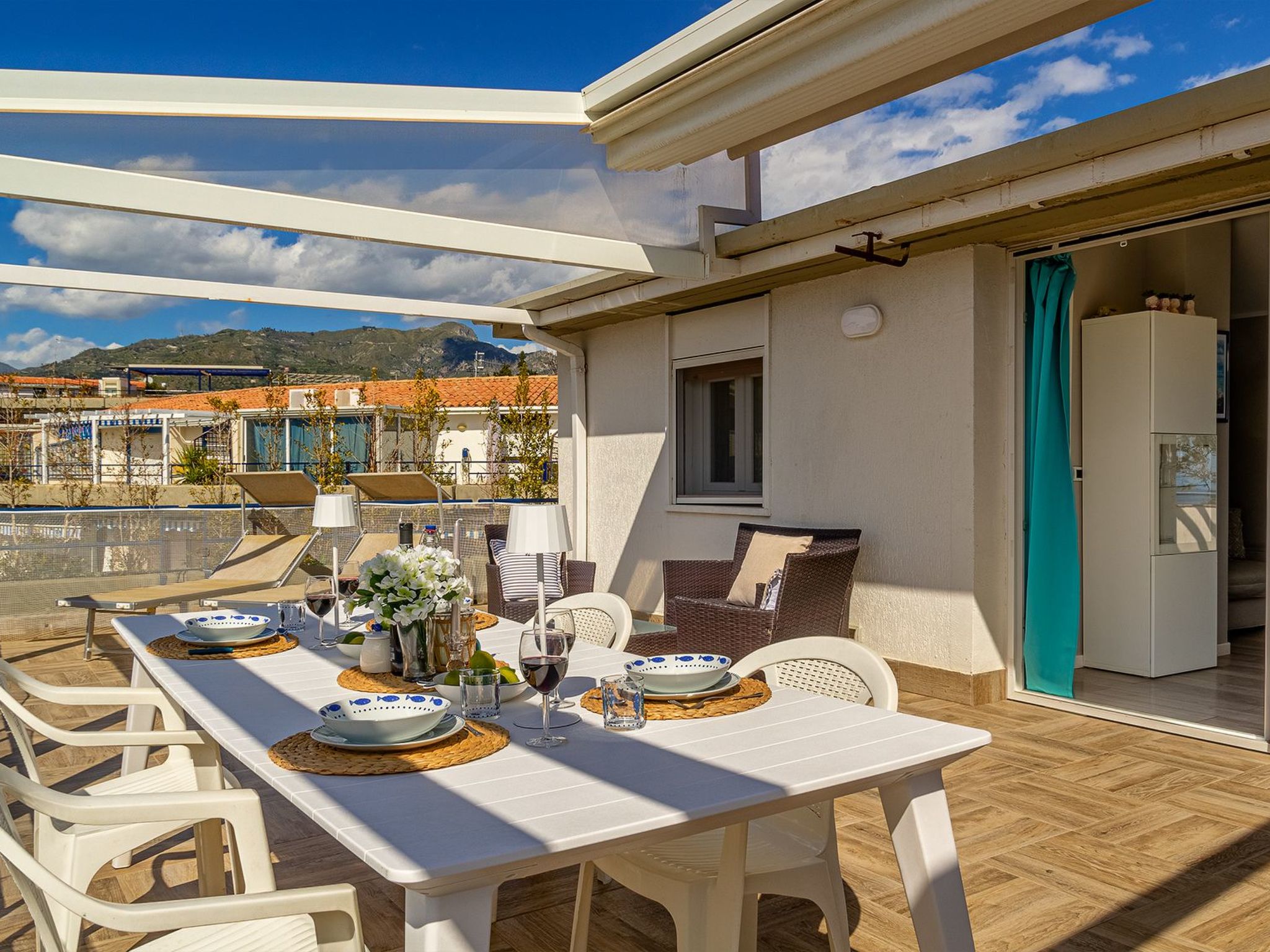 Naxos Loft Ferienwohnung mit Terrasse-Inside