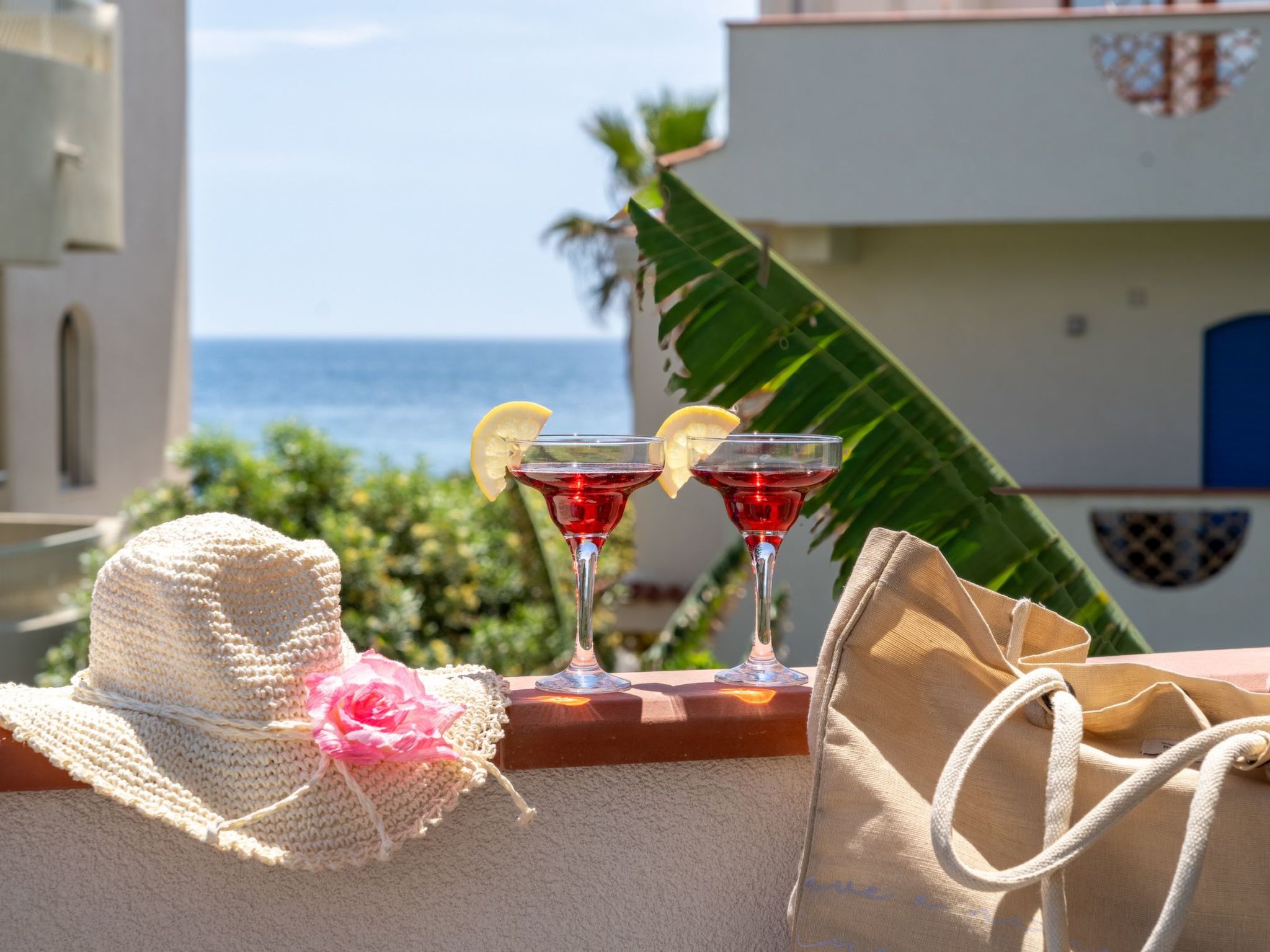 Casa Bianca is de ideale keuze voor een vakantie aan zee die in het teken staat van ontspanning en welzijn. In Giardini Naxos, aan de Via Pietro Rizzo, op slechts een paar meter van de zee, kun je in ..