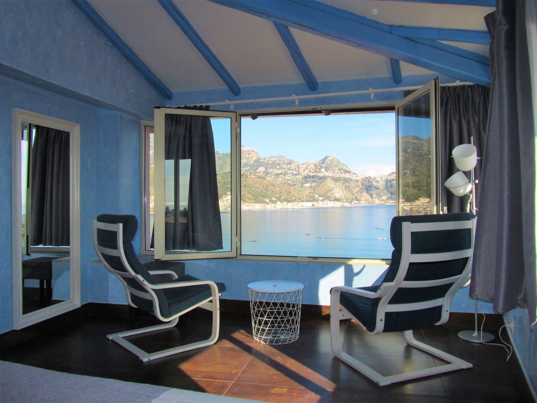 Wohnung in Giardini Naxos-Drinnen