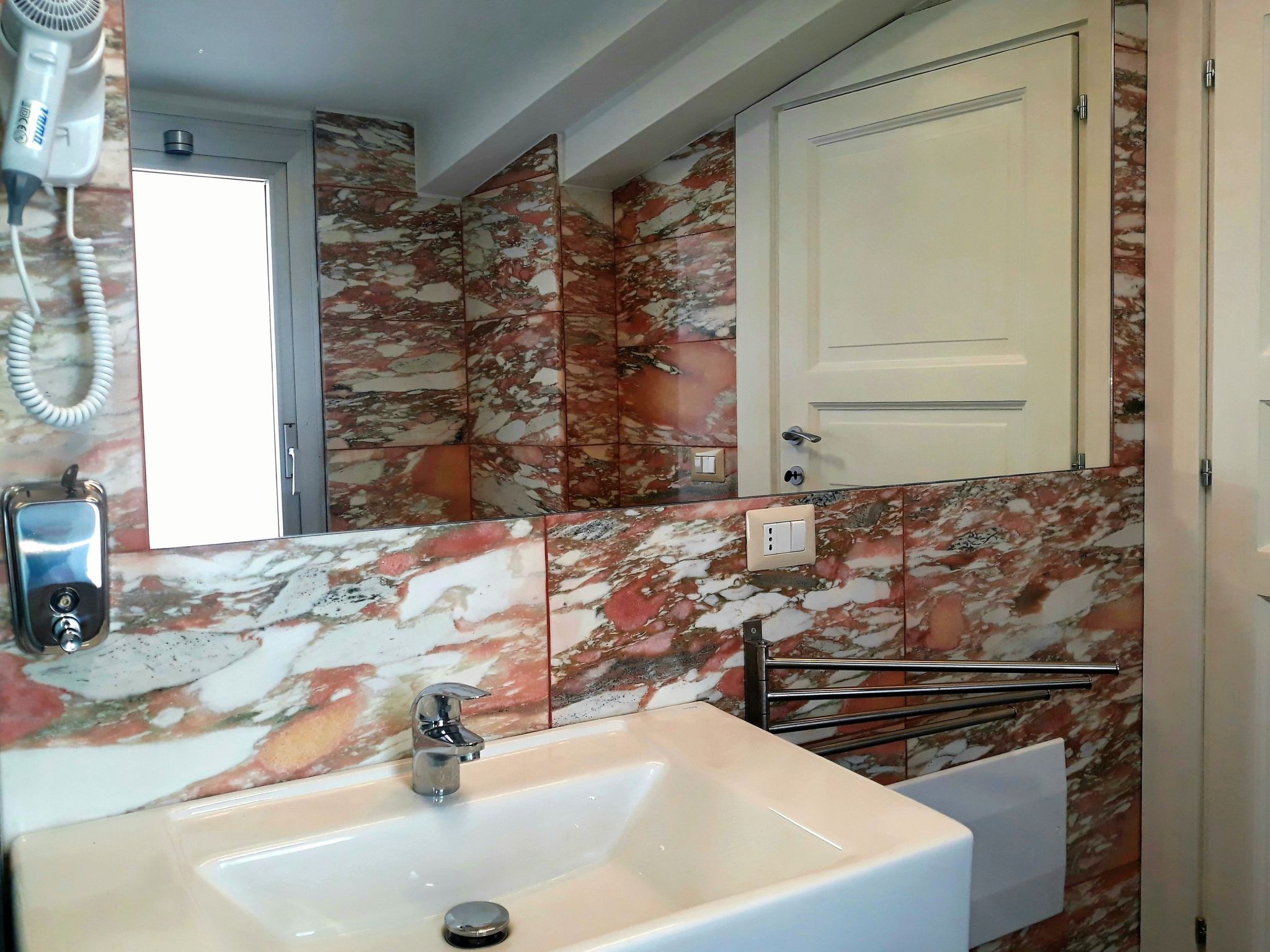 Wohnung in Giardini Naxos-Drinnen