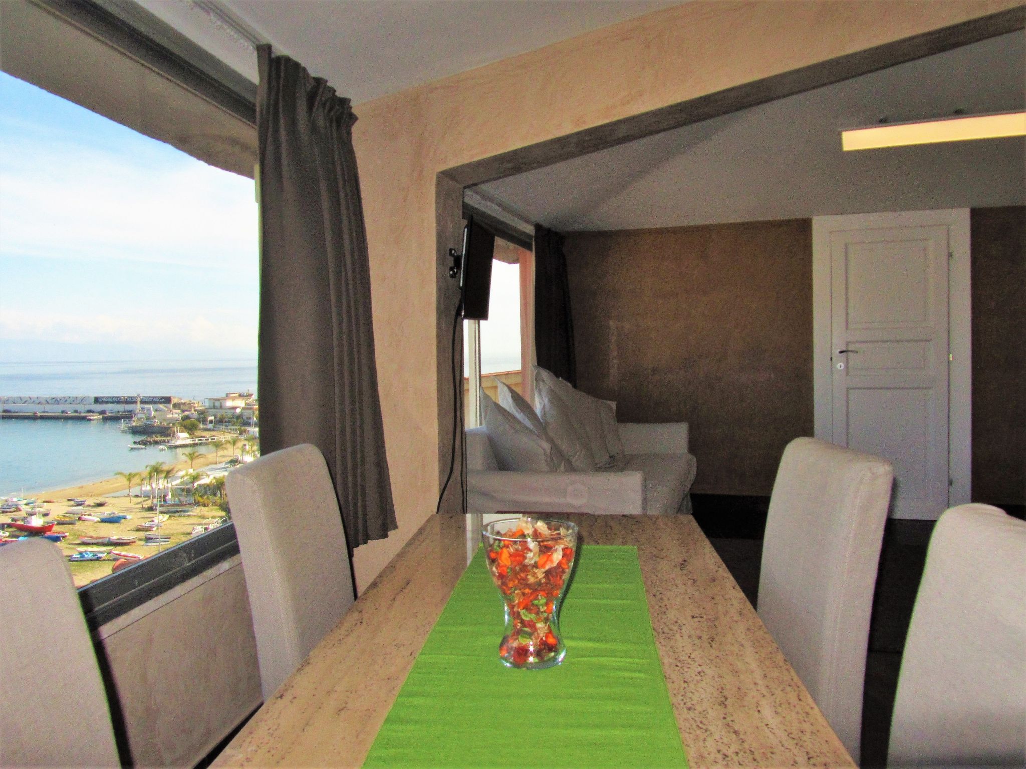 Wohnung in Giardini Naxos-Drinnen