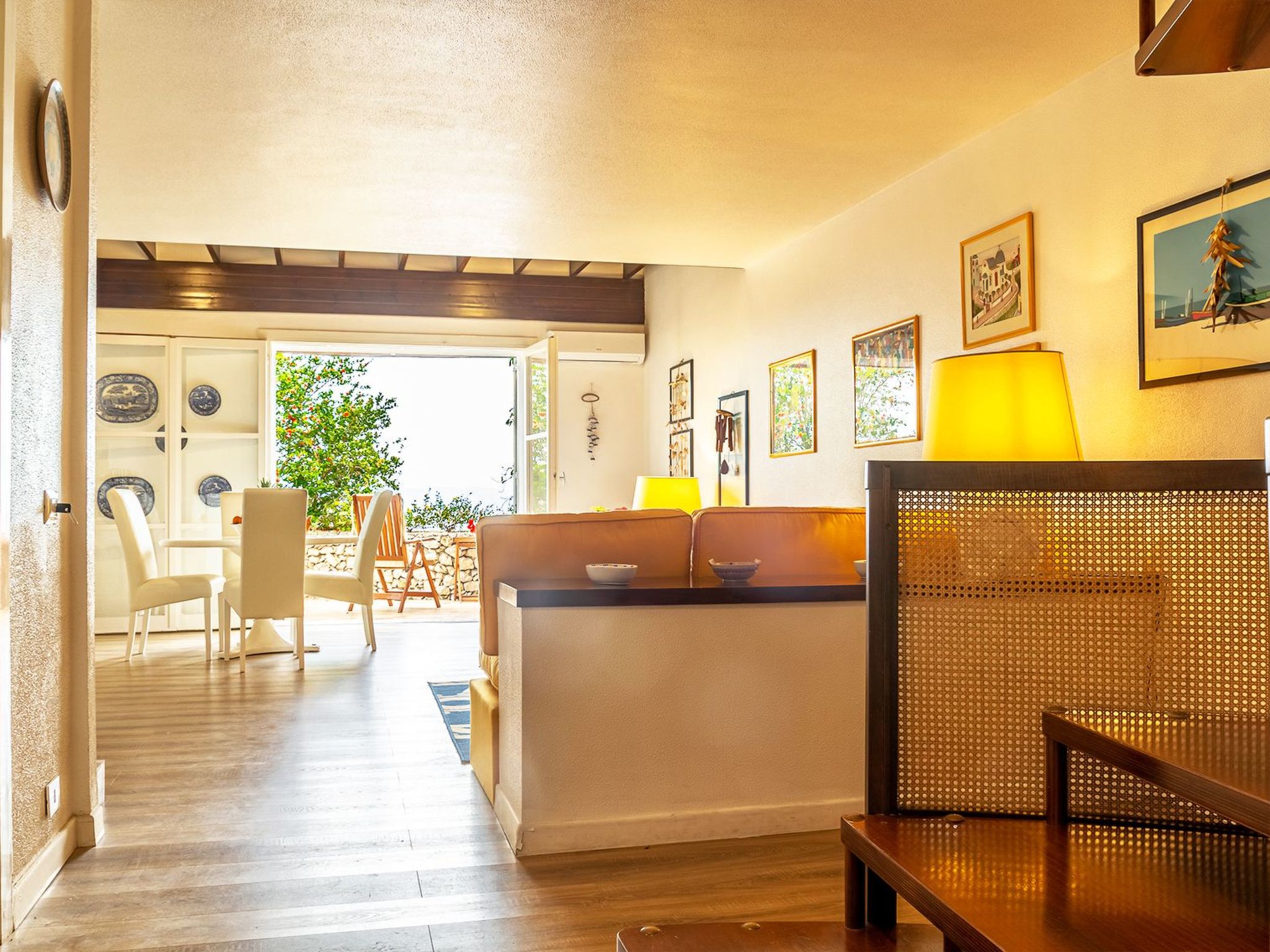 Sea Life in Taormina-Dedans