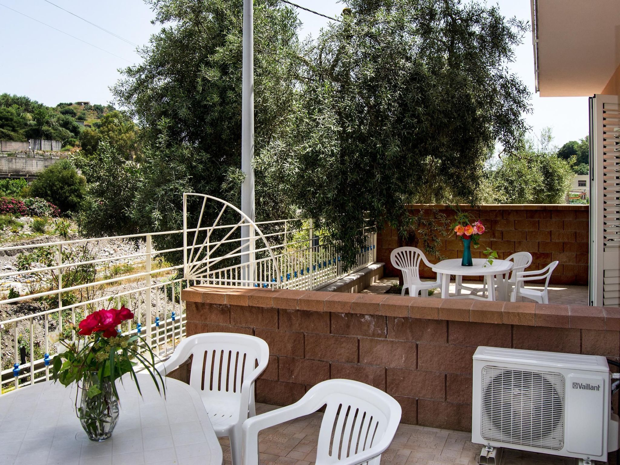 In Letojanni mit Terrasse-Inside