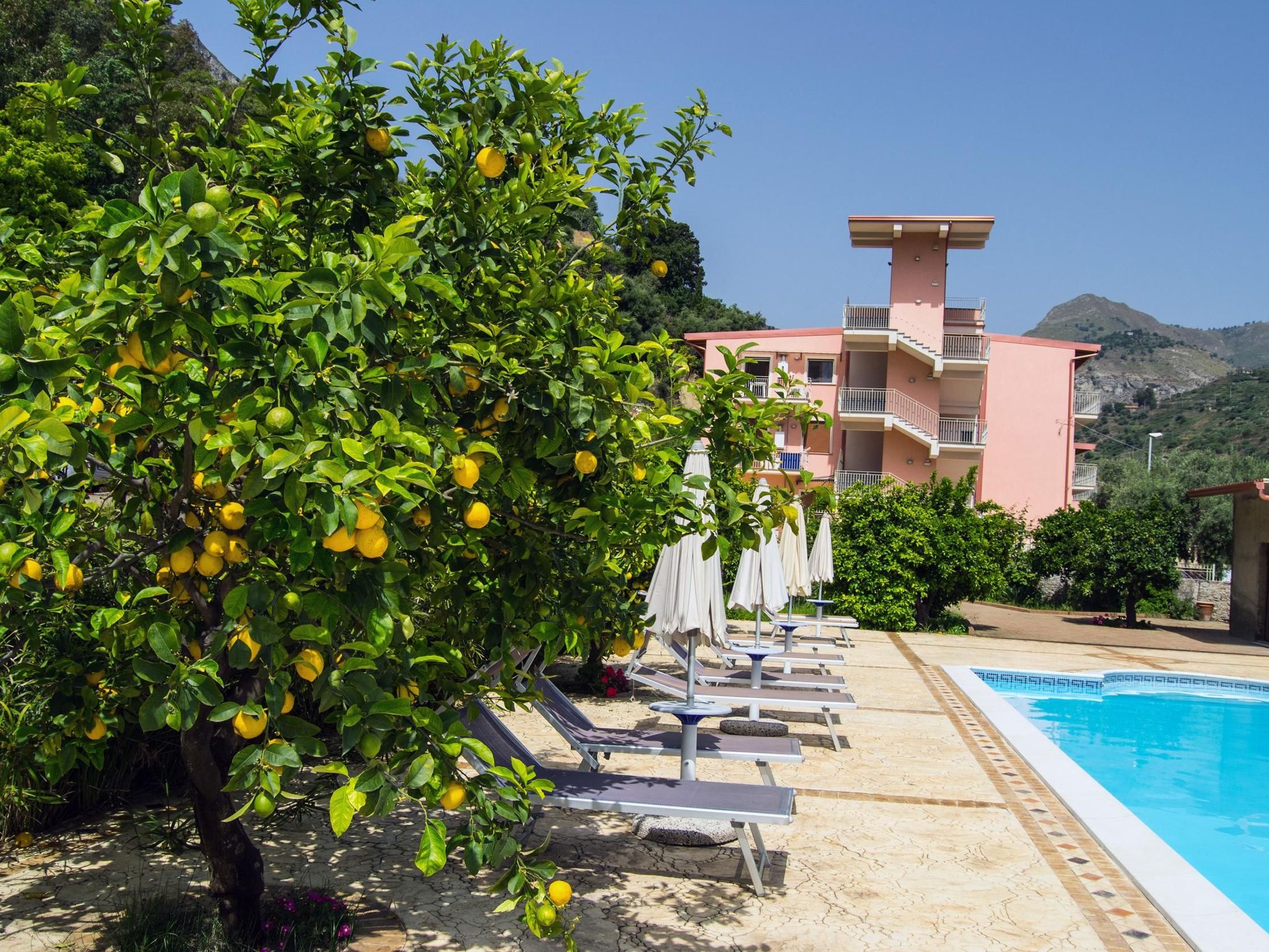 'Mare Taormina-Inside