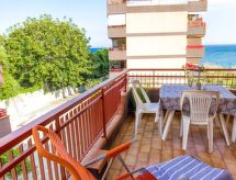 Blue Wood: Ruim appartement op 10m van het strand in Letojanni, Sicilië - thumbnail 2