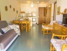 Blue Wood: Ruim appartement op 10m van het strand in Letojanni, Sicilië - thumbnail 6