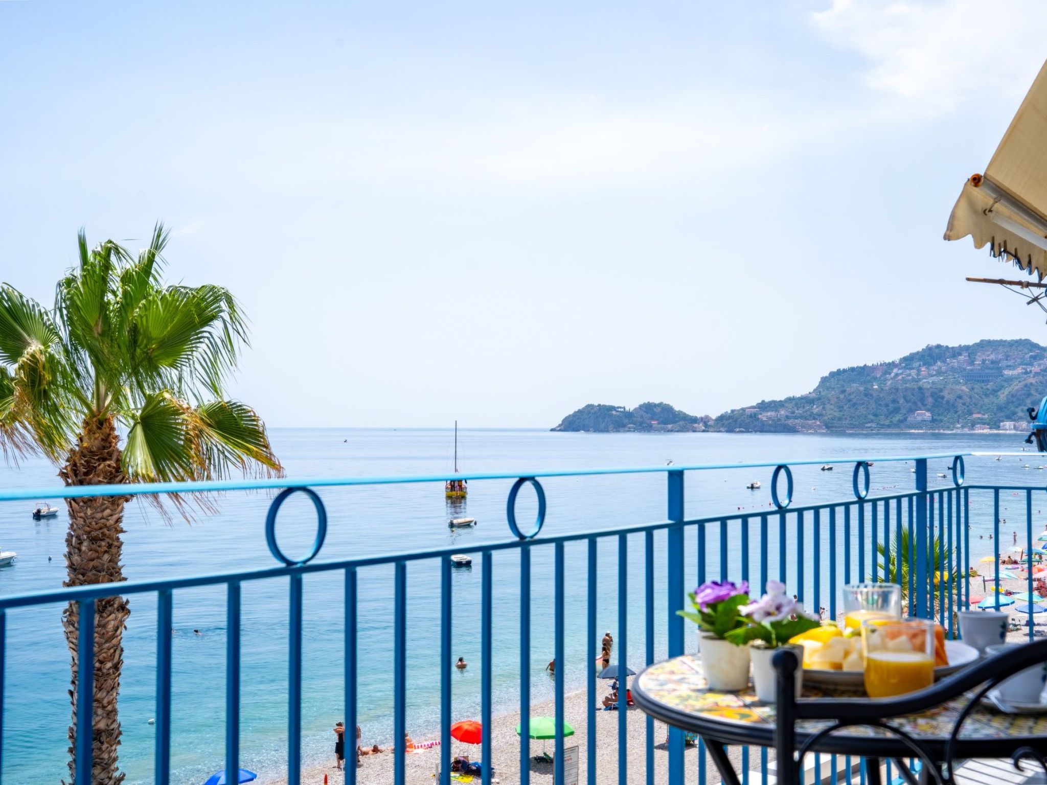Welcome to Casa Serafina Armonia, on the beautiful Sicilian coast, where a cosy holiday flat awaits you in Letojanni, just a few metres from the beach. The location is ideal for those wishing to enjoy..
