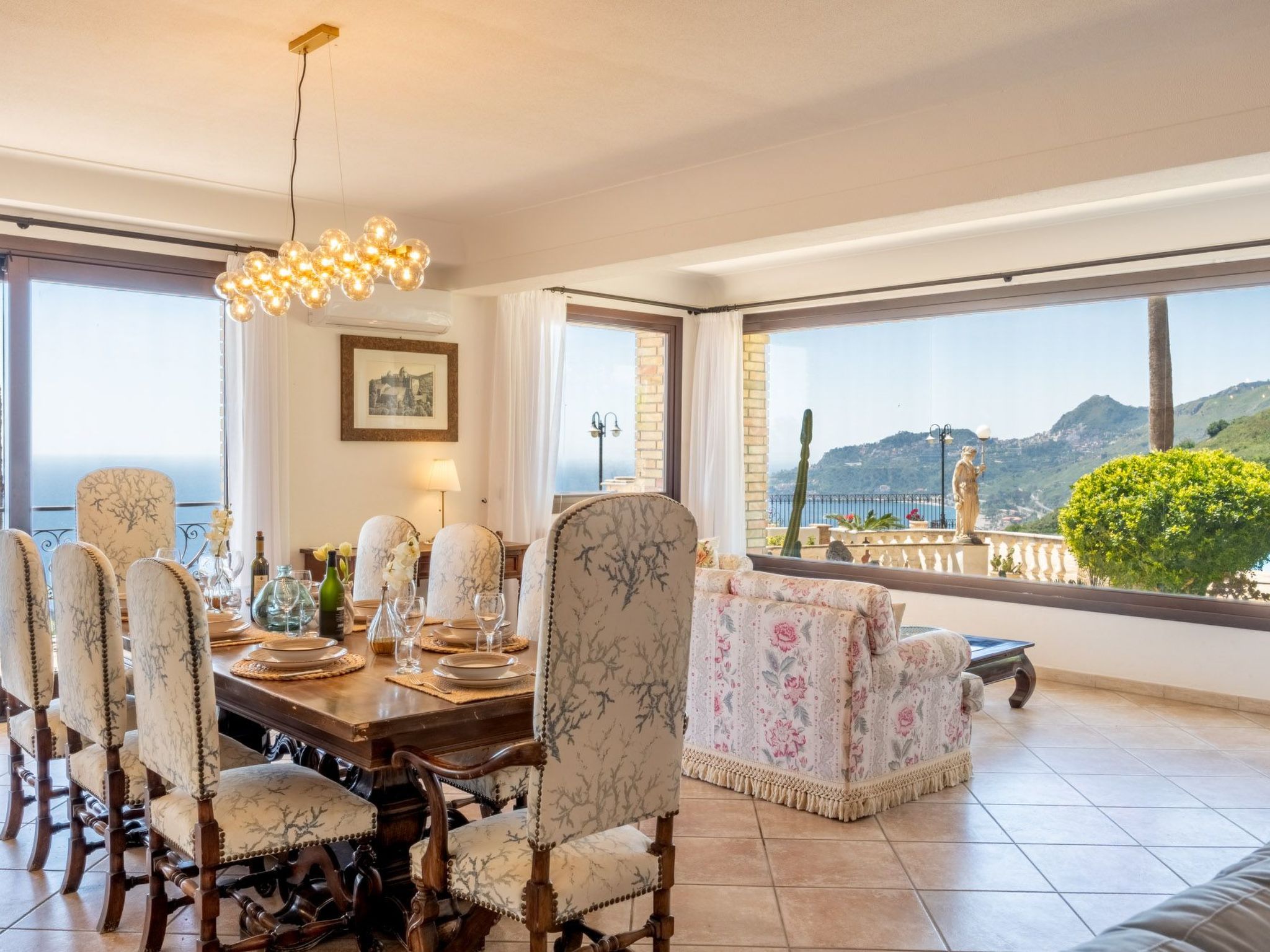 Villa Finù - Panoramavilla mit Pool-Inside