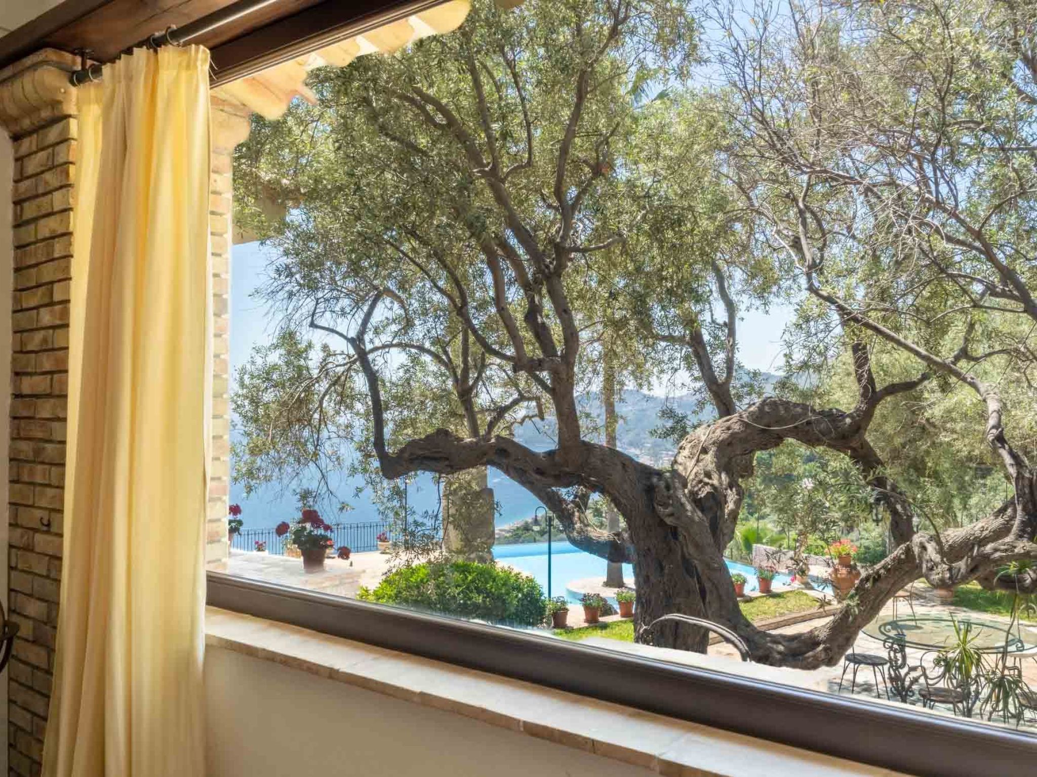 Villa Finù - Panoramavilla mit Pool-Inside