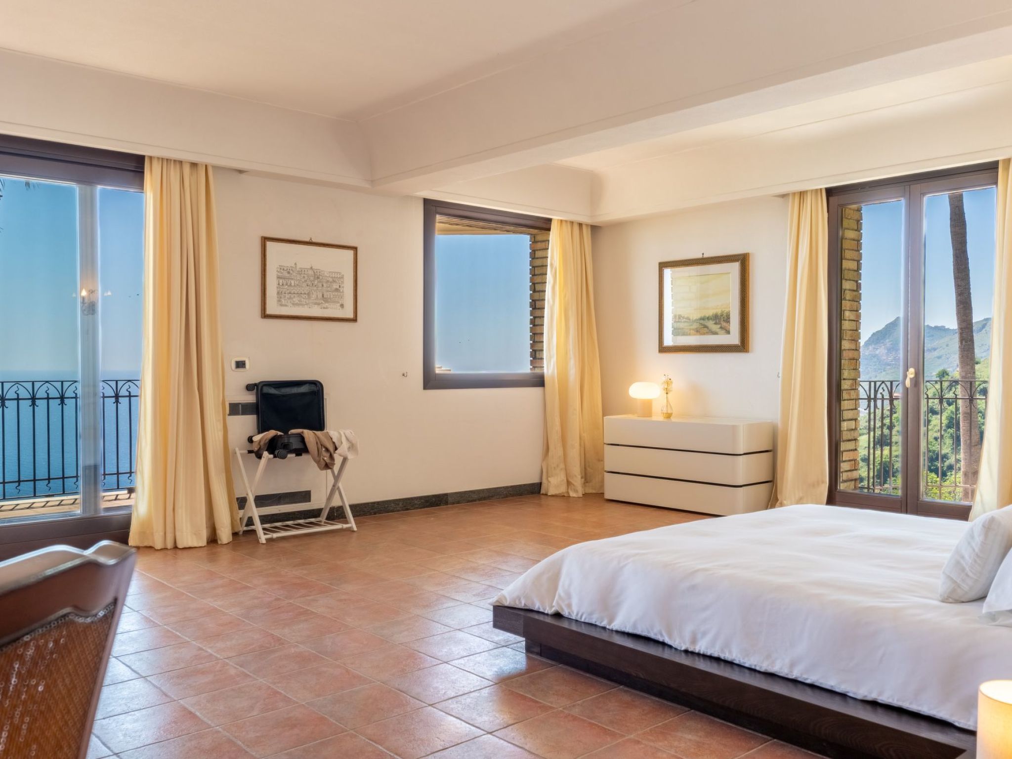 Villa Finù - Panoramavilla mit Pool-Inside