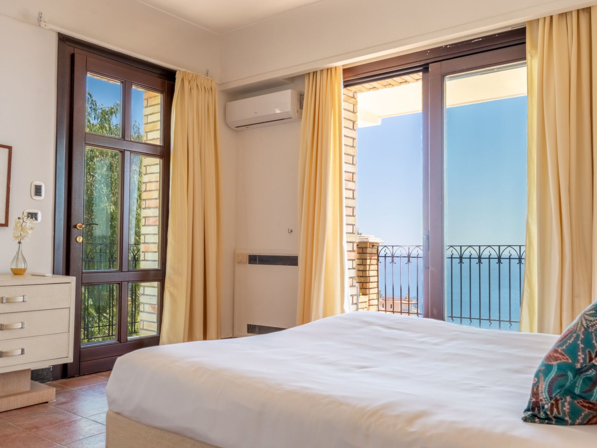 Villa Finù - Panoramavilla mit Pool-Inside