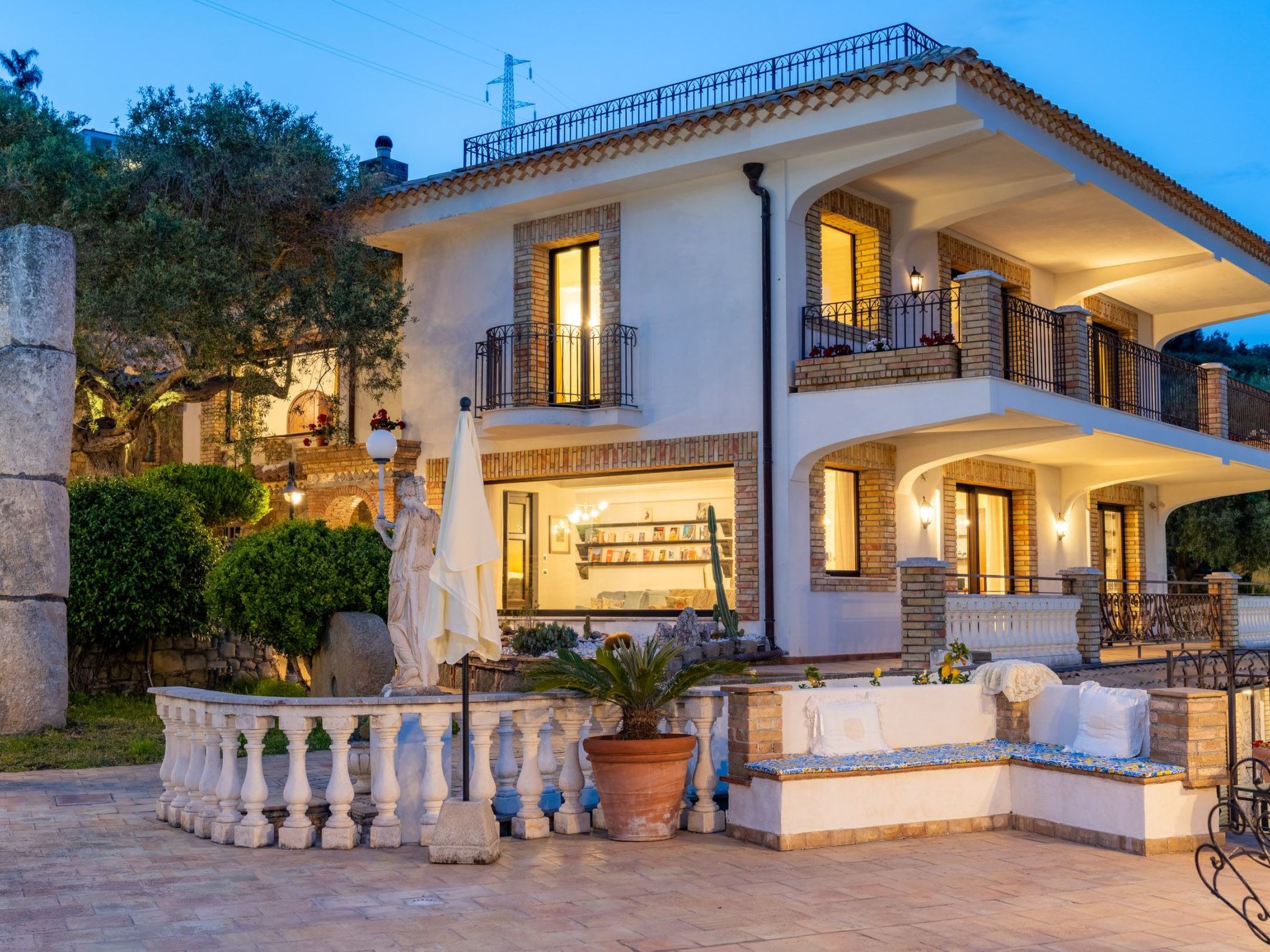 Villa Finù - Panoramavilla mit Pool-Inside