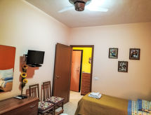Sfeervol appartement met terras vlakbij zee in Letojanni, Sicilië - thumbnail 5