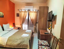 Sfeervol appartement met terras vlakbij zee in Letojanni, Sicilië - thumbnail 6