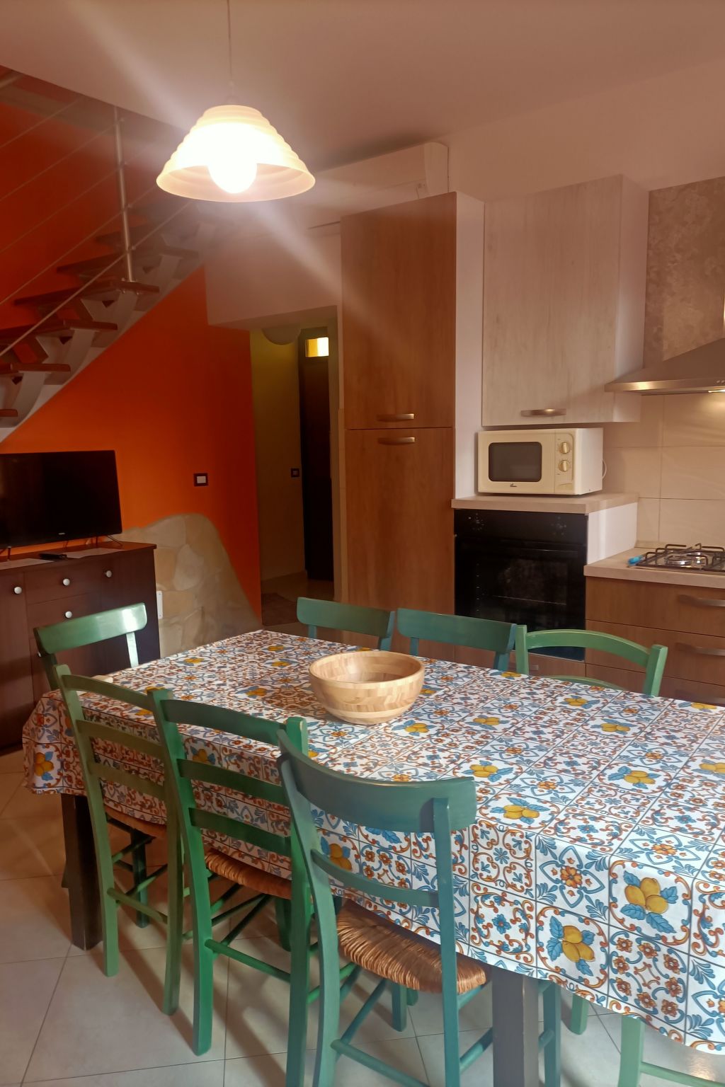 Mit Terrasse, Garten und Grill-Inside