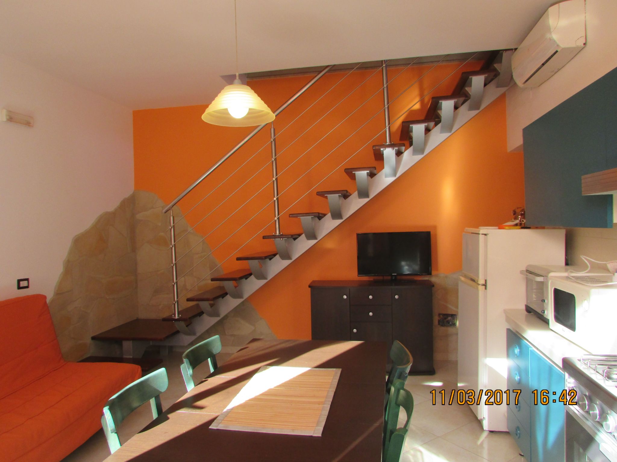 Mit Terrasse, Garten und Grill-Inside