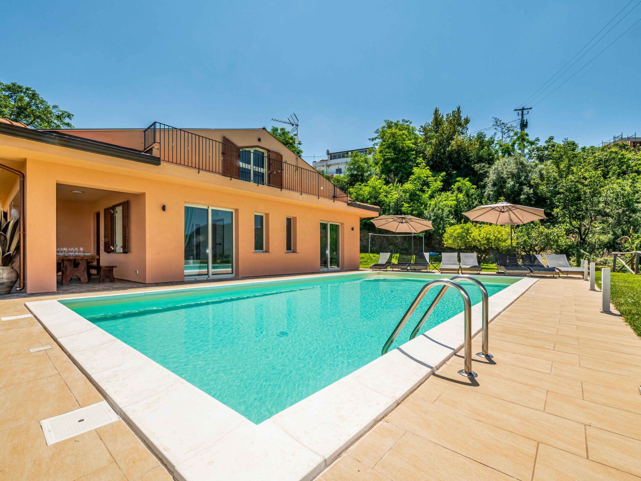 Berghütte "Villa Malú" mit Blick auf das Wasser-Inside