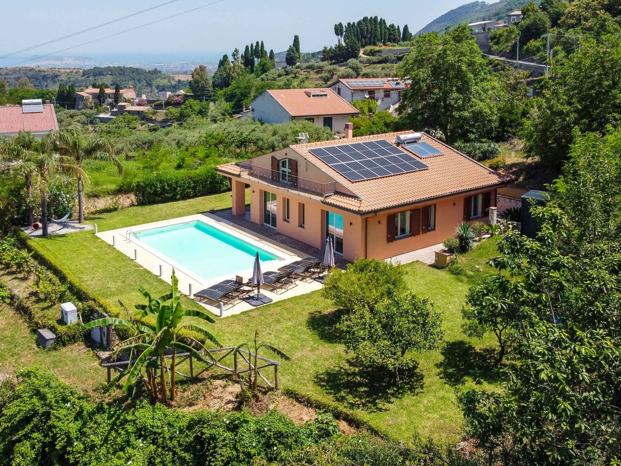 Berghütte "Villa Malú" mit Blick auf das Wasser-Inside