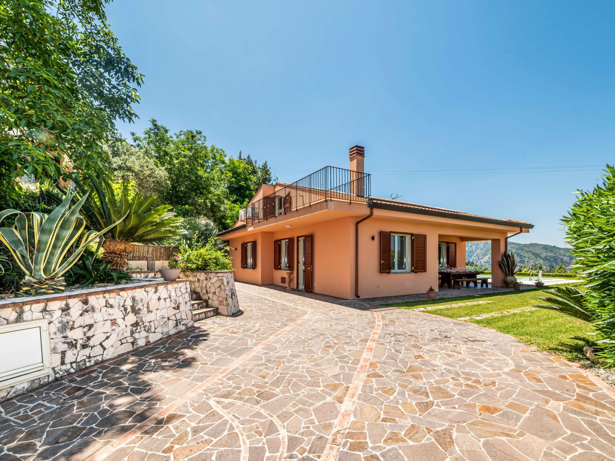 Berghütte "Villa Malú" mit Blick auf das Wasser-Inside