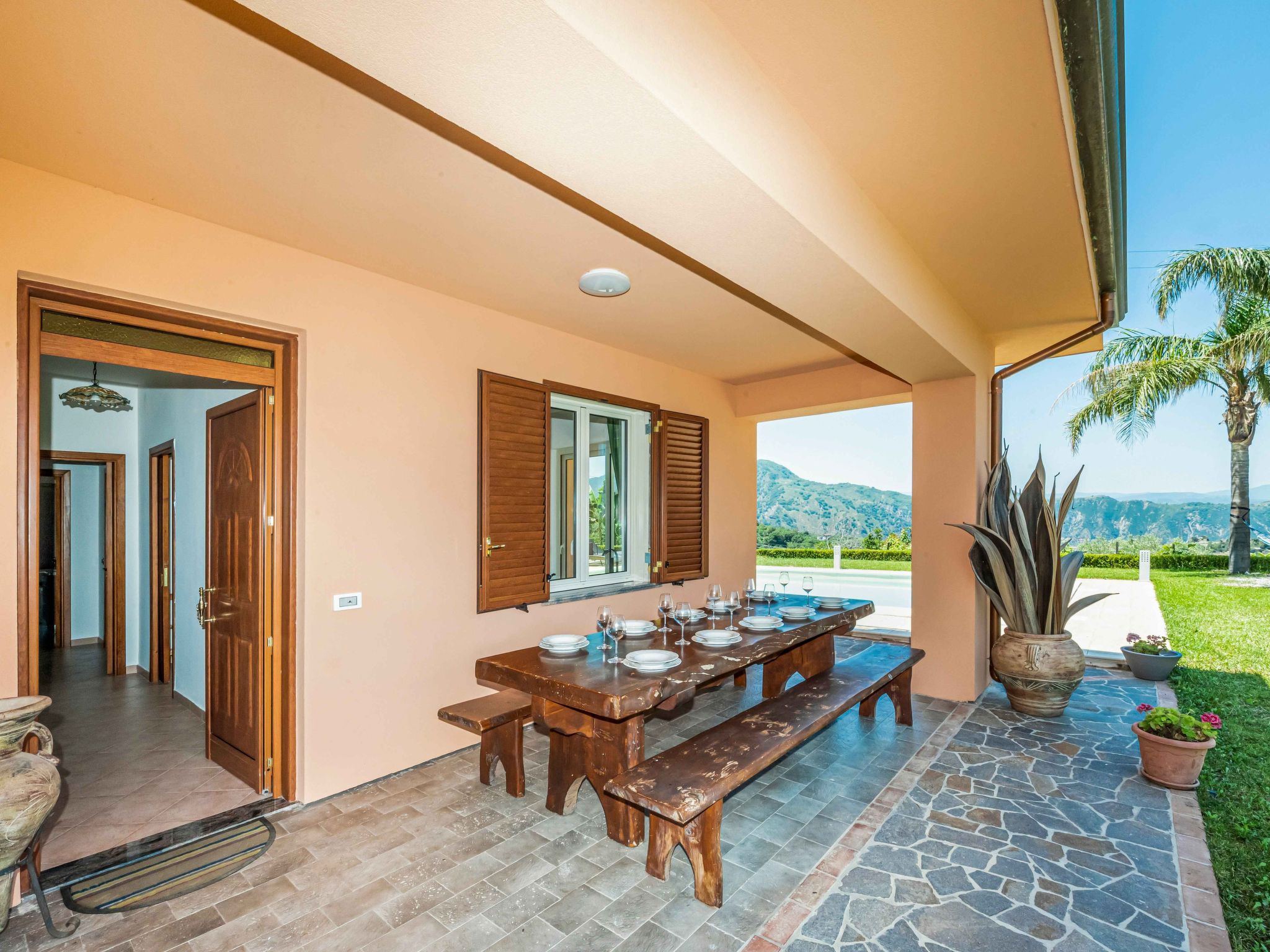 Berghütte "Villa Malú" mit Blick auf das Wasser-Inside