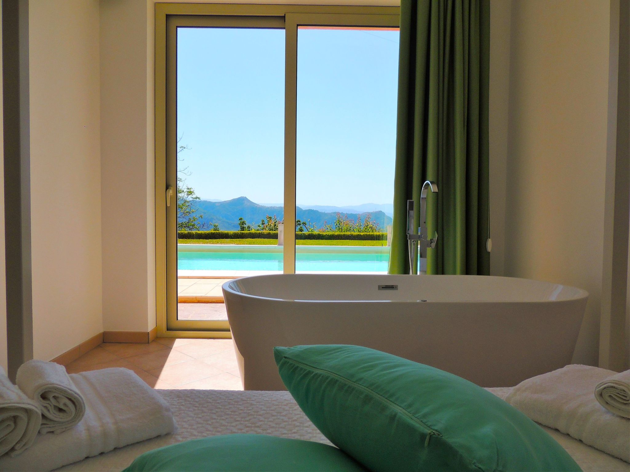Berghütte "Villa Malú" mit Blick auf das Wasser-Inside
