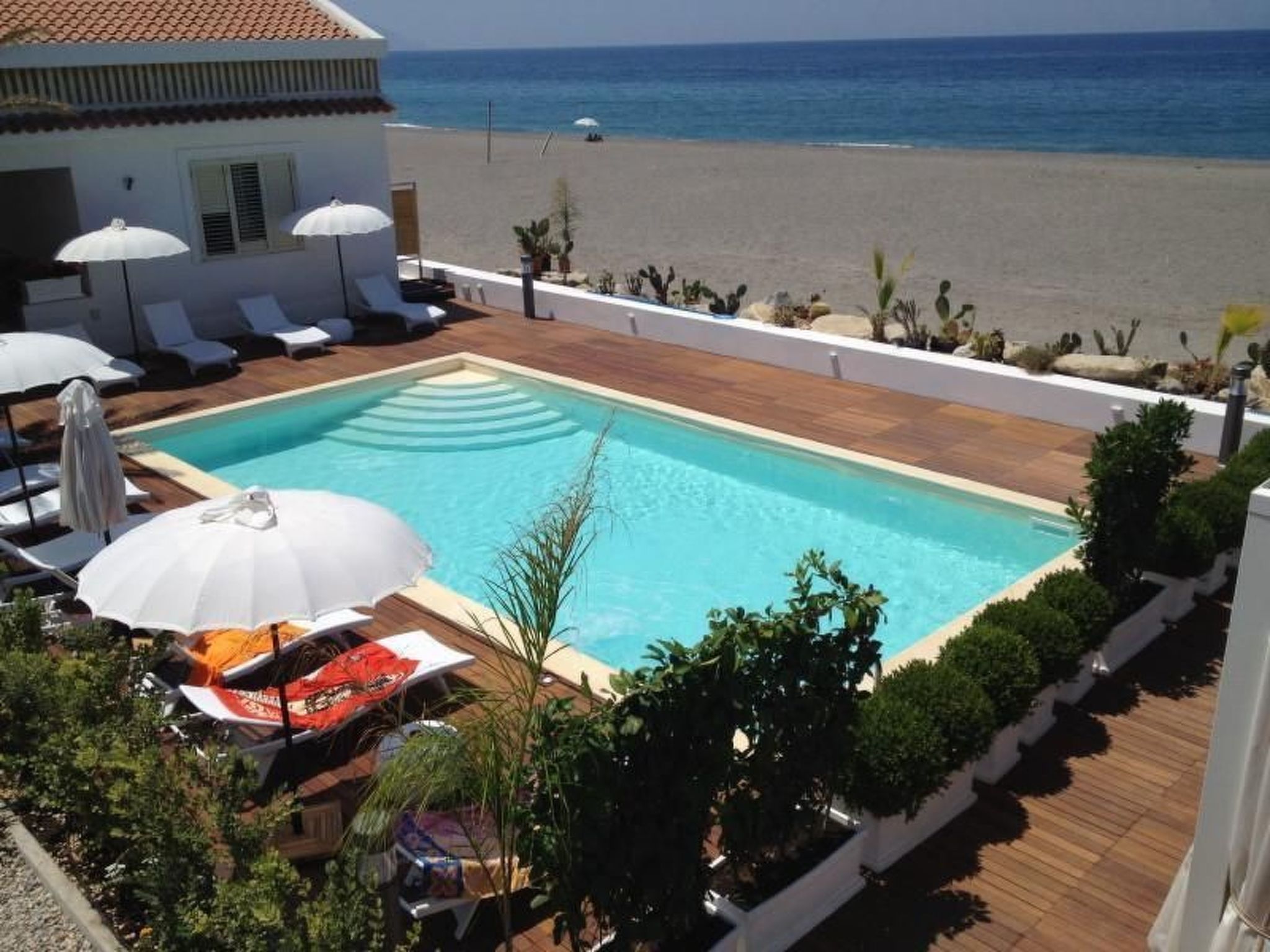 Appartement in Marchesana mit Großer Terrasse-Binnen