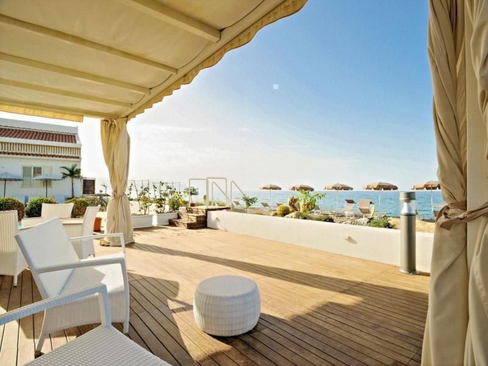 Appartement in Marchesana mit Großer Terrasse-Binnen