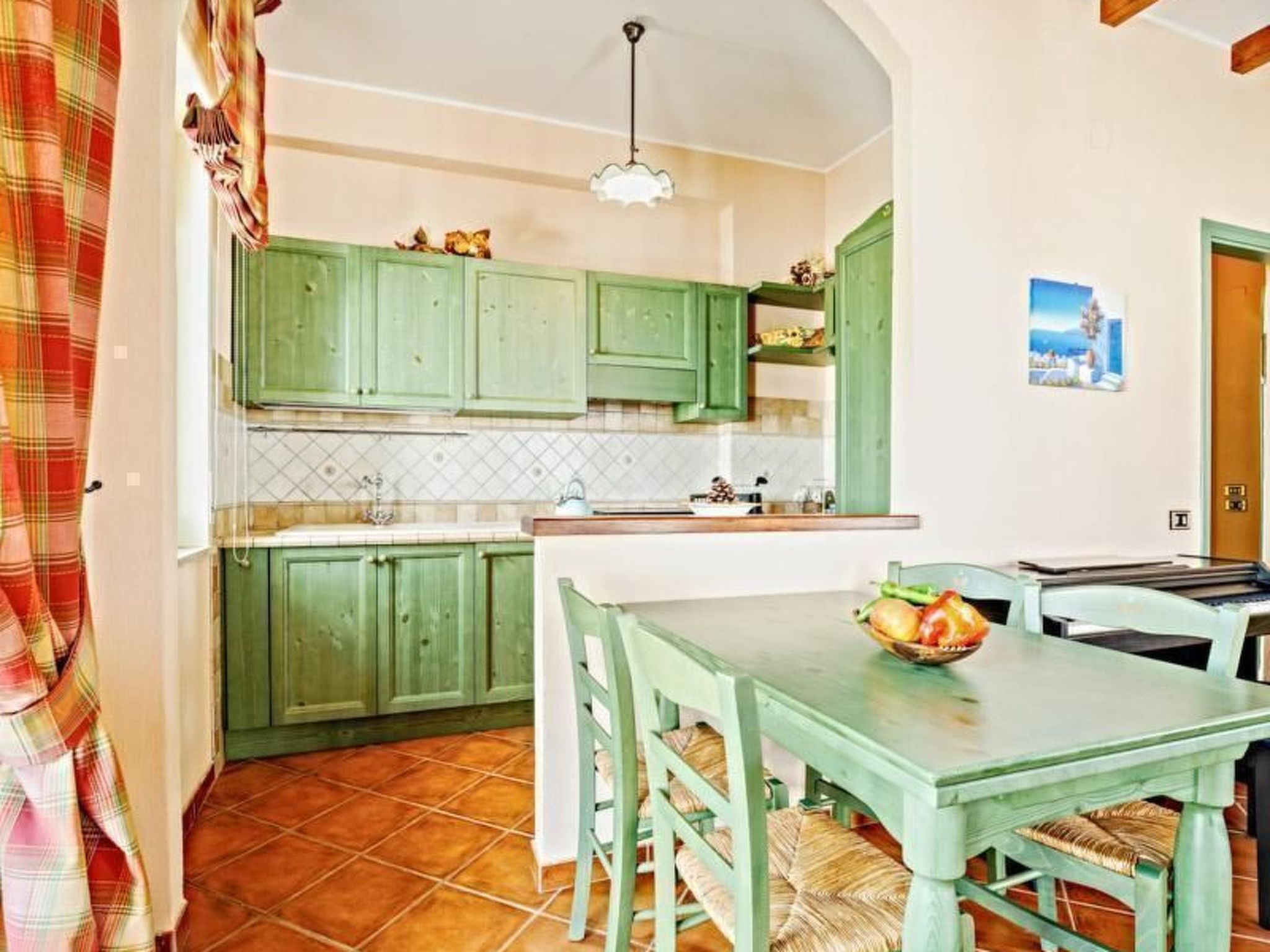 Appartement in Marchesana mit Großer Terrasse-Binnen