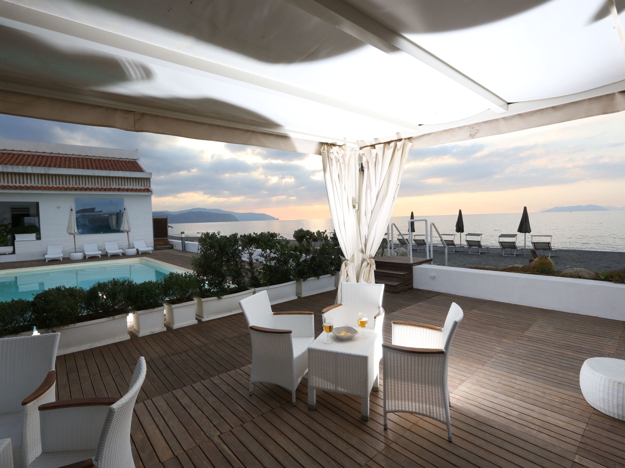 Appartement in Marchesana mit Großer Terrasse-Binnen