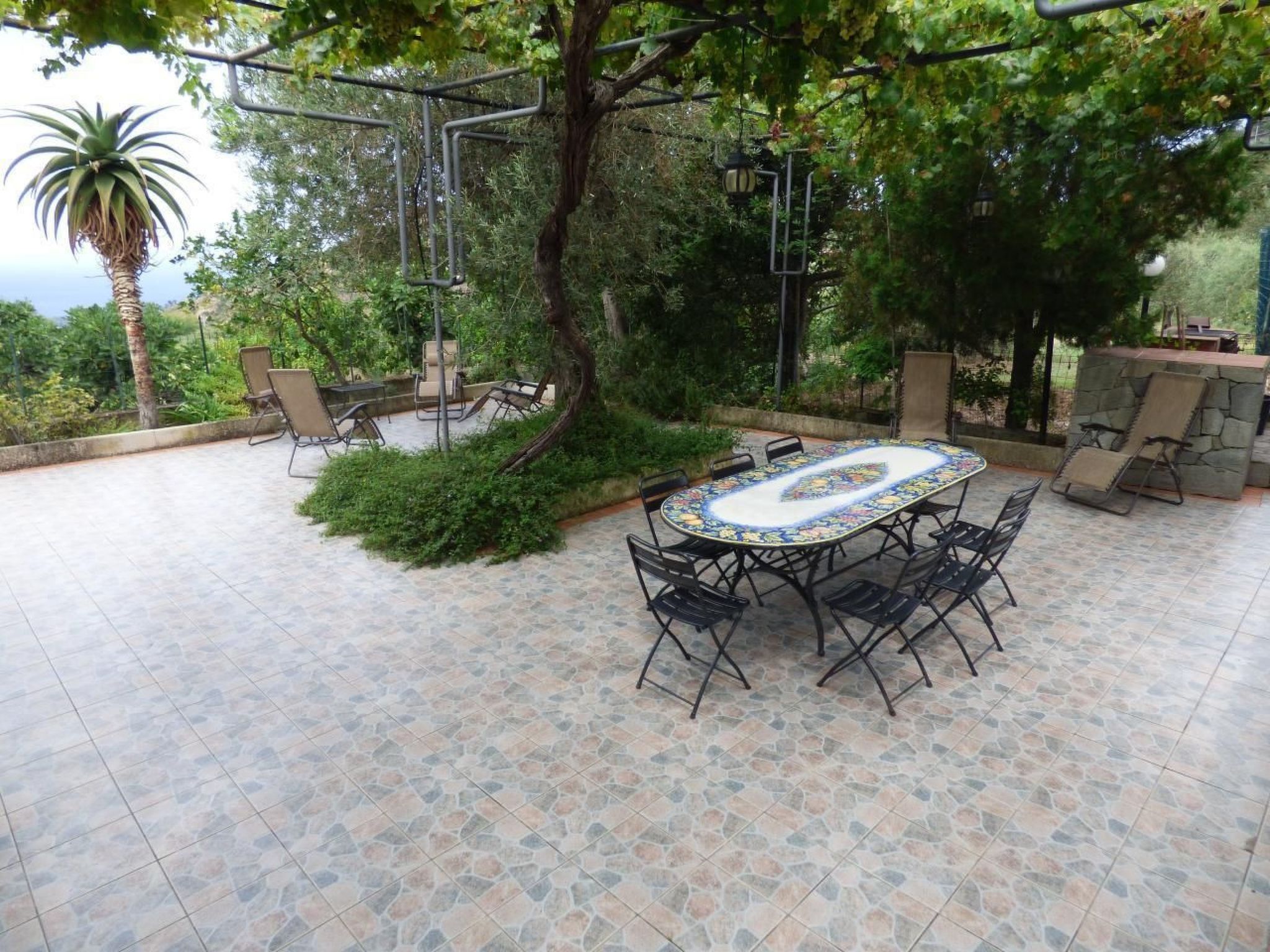 Landhaus mit Blick auf die Äolischen Inseln-Binnen