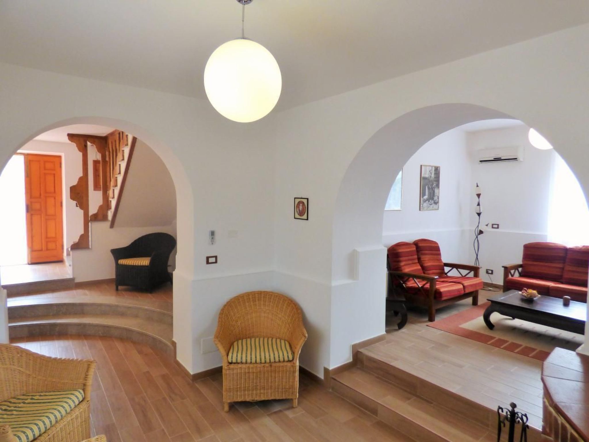 Landhaus mit Blick auf die Äolischen Inseln-Binnen