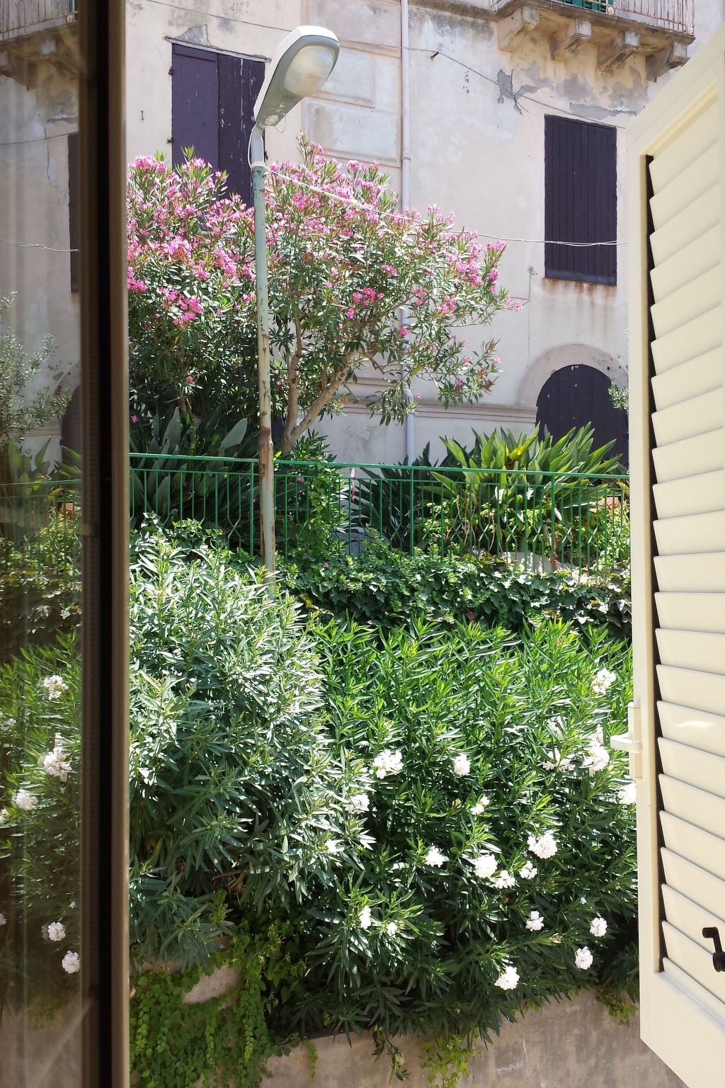 "Haus am Meer in Sizilien"-Binnen