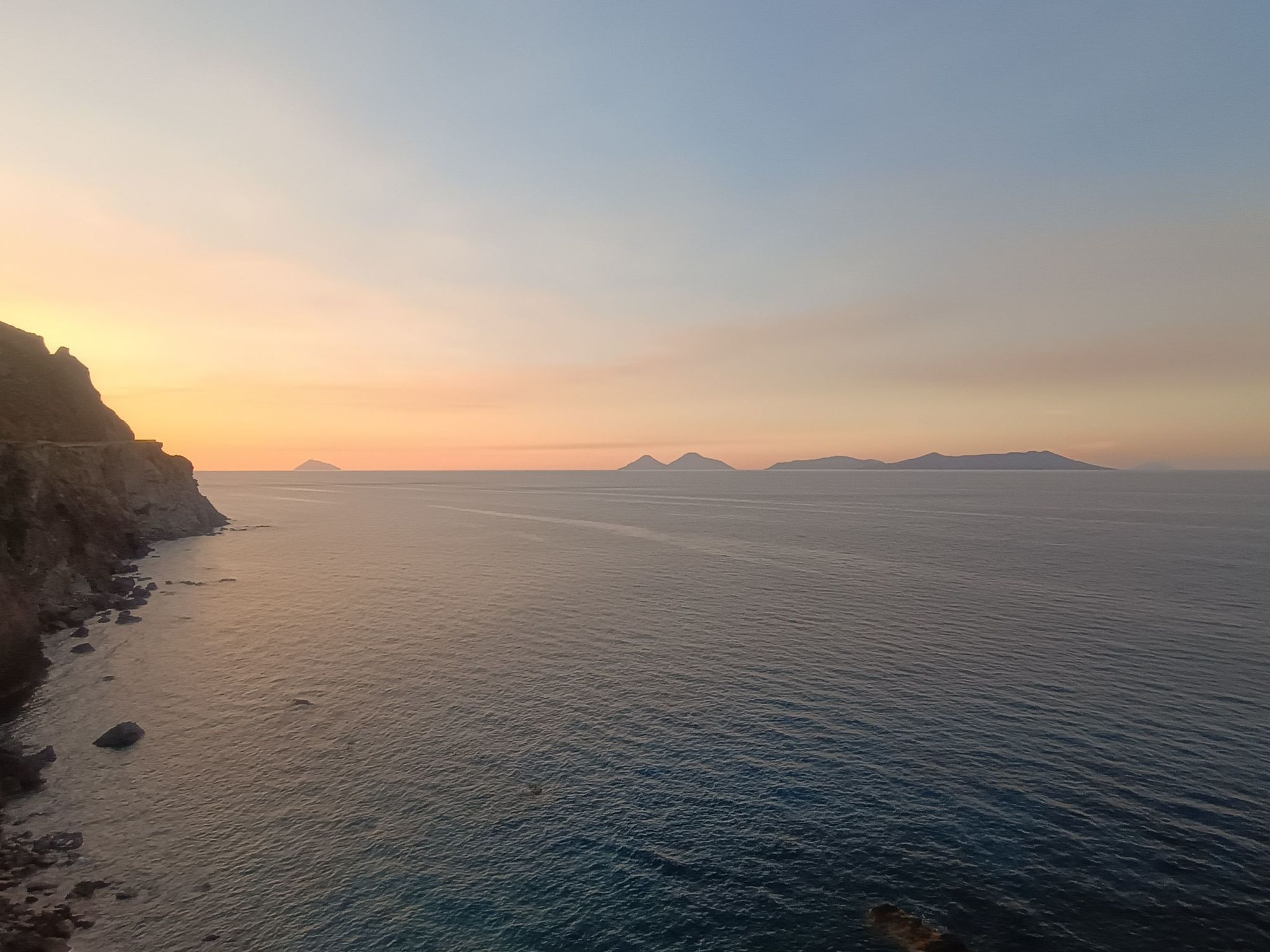 "Haus am Meer in Sizilien"-Binnen