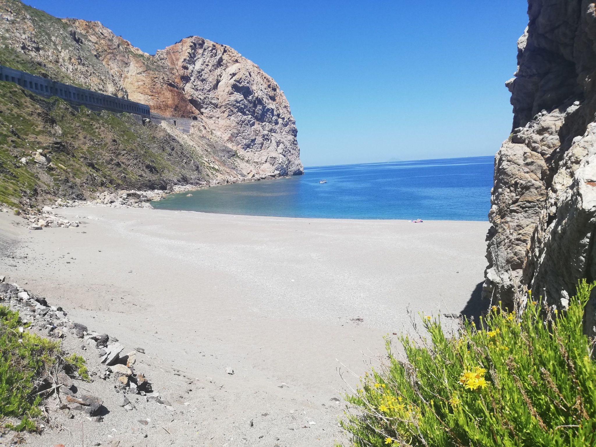 "Haus am Meer in Sizilien"-Binnen