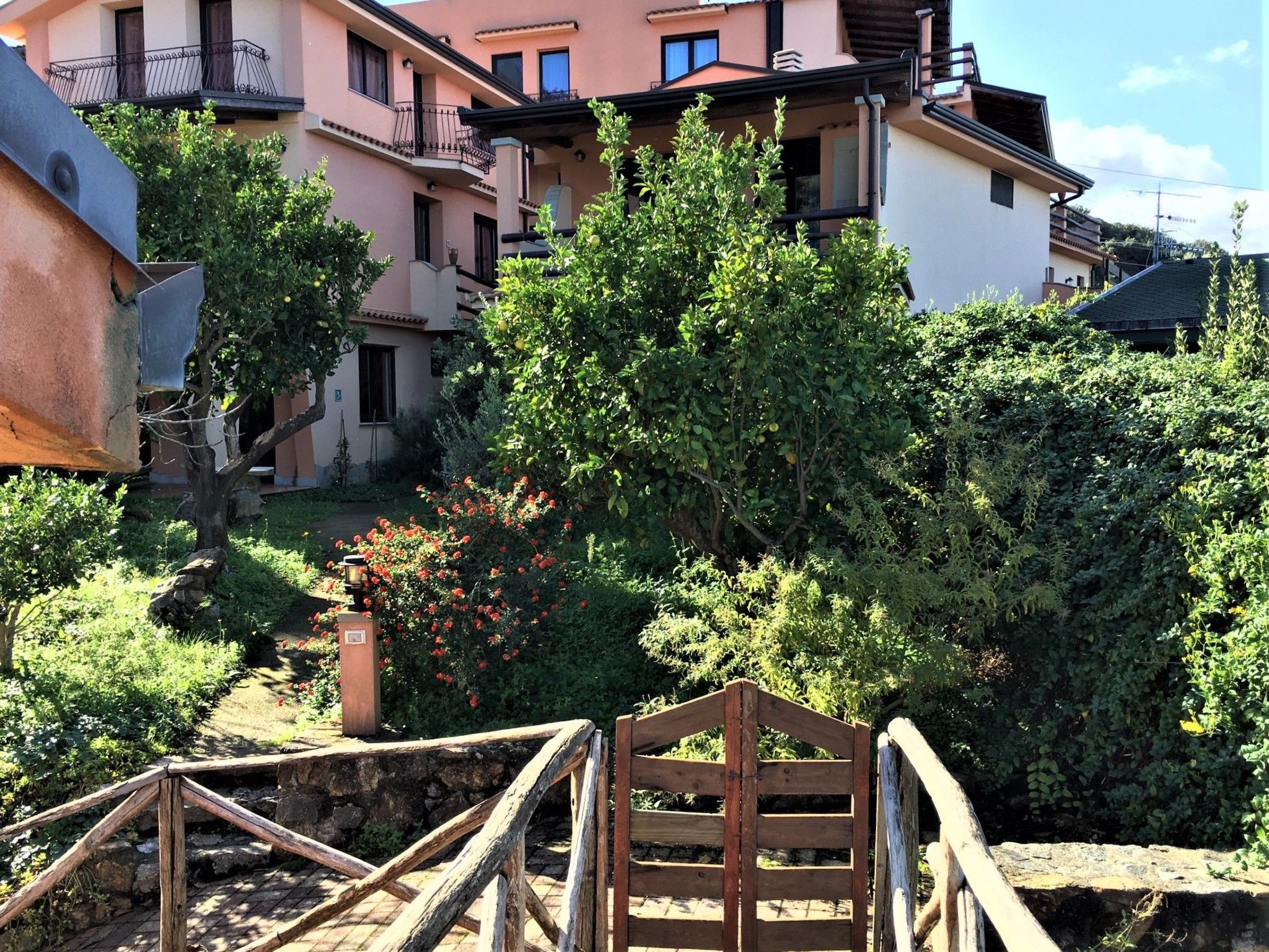 Granatapfel-Wohnung-Buiten