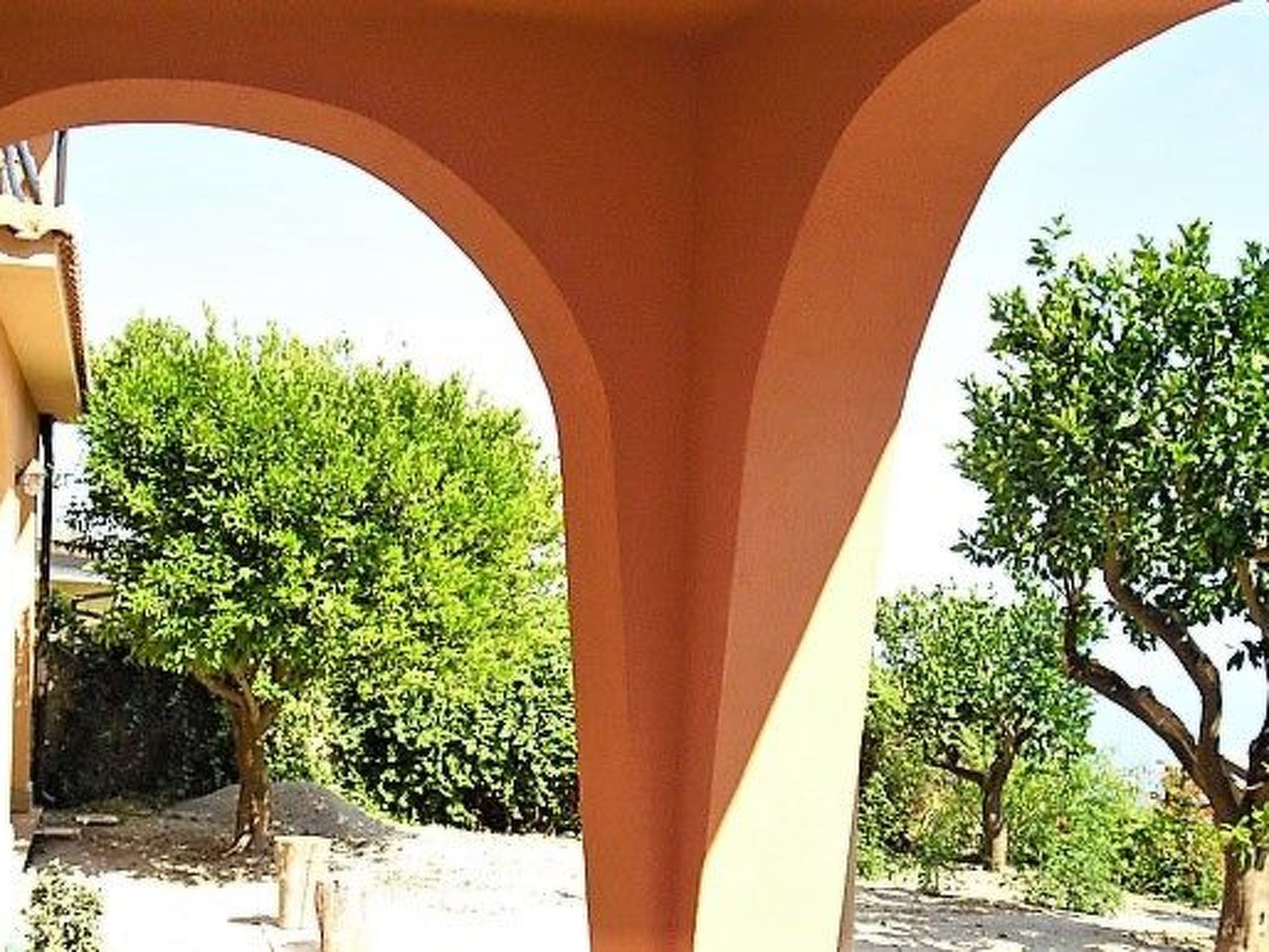 Orange Wohnung-Buiten