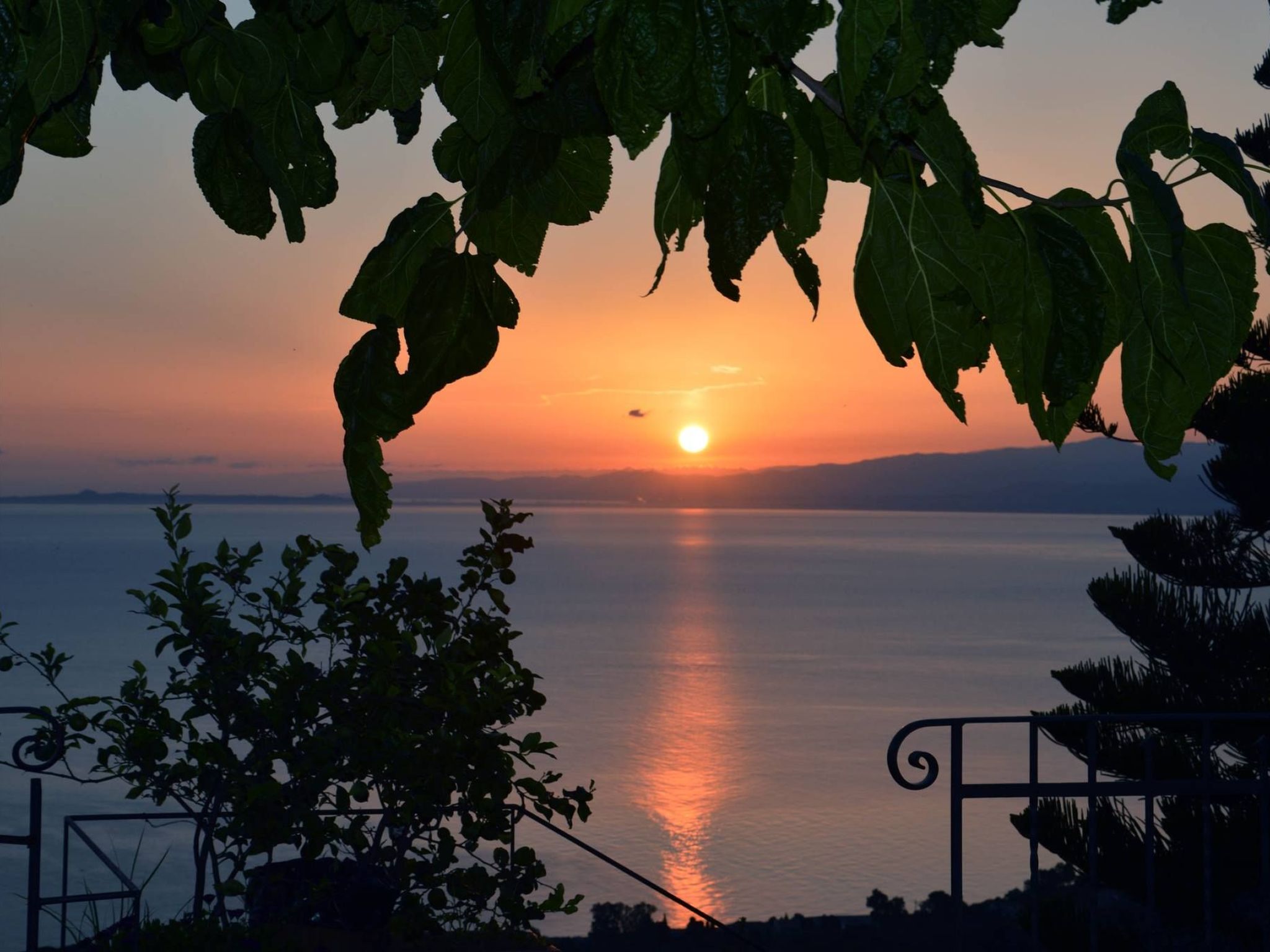 Die Villa Benincasa Wohnung mit Meerblick-Binnen