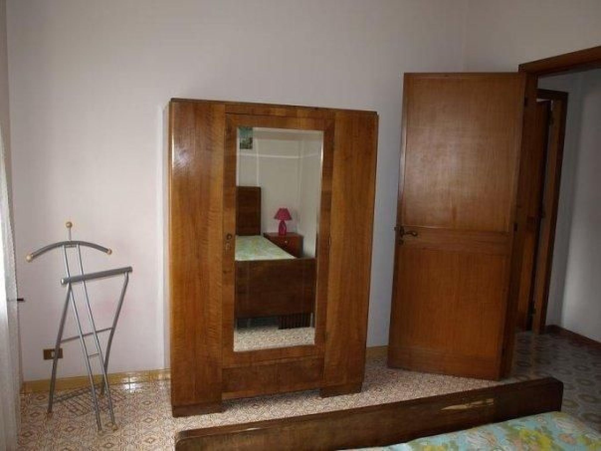 Casa Gatto nero-Image-tags.info