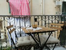 Wohnung im Zentrum mit Balkon, in der Nähe des Meeres
