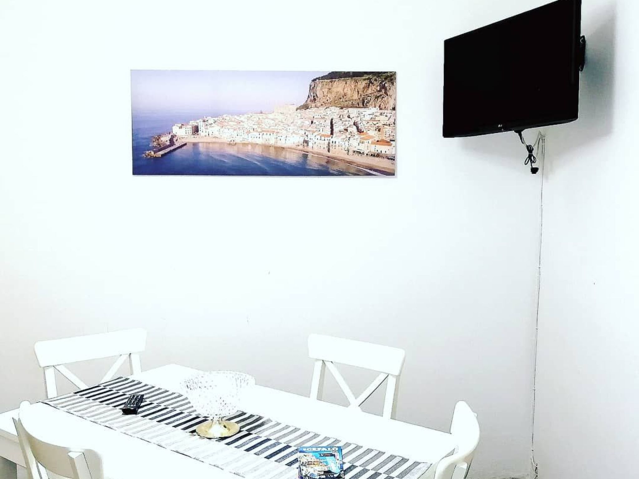 Photo of Wohnung im Zentrum mit Balkon, in der Nähe des Meeres