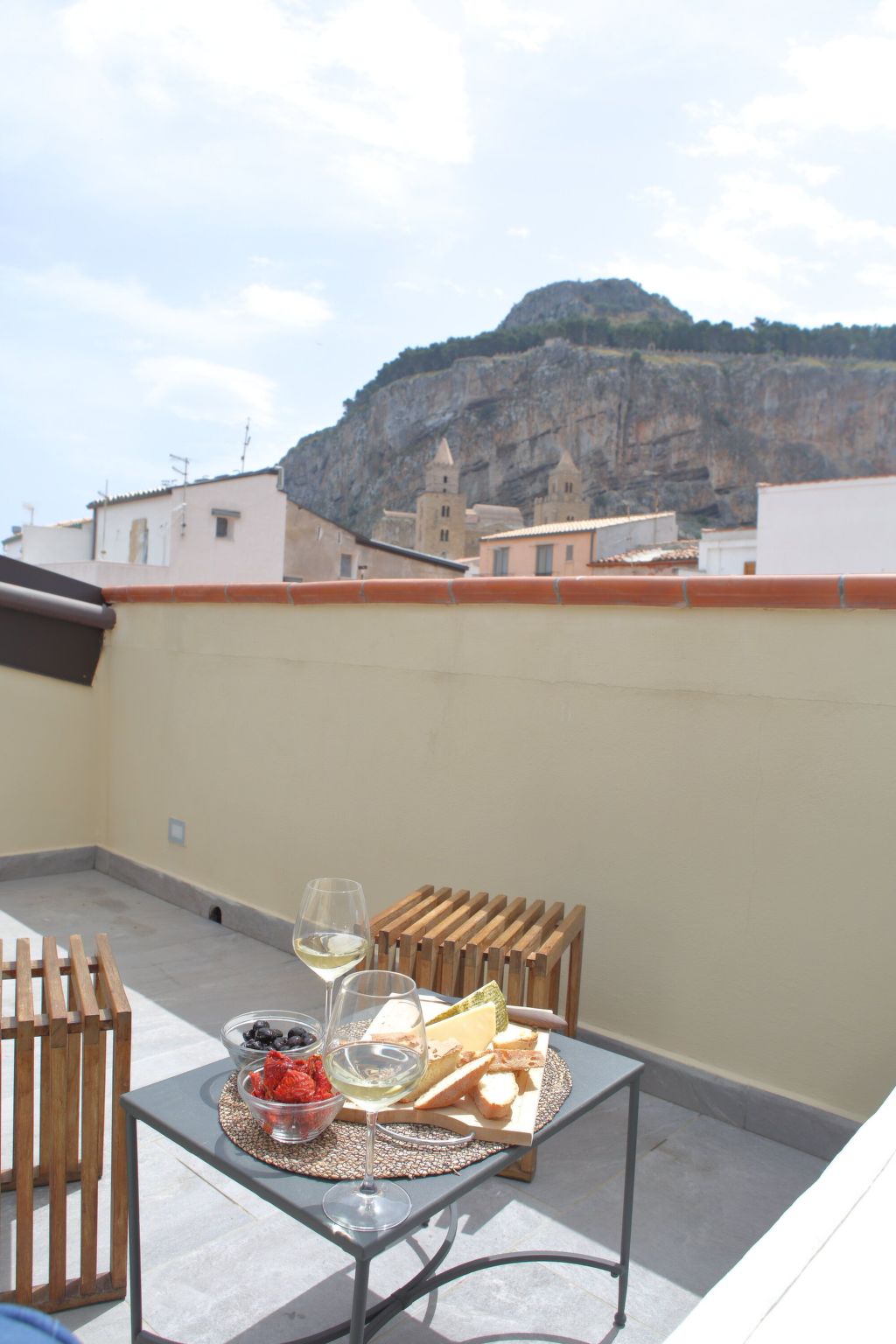 Charmante Wohnung in Cefalù mit Terrasse-Binnen