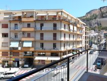 Zonnig appartement met balkon op 150 meter van het strand van Cefalù - thumbnail 2