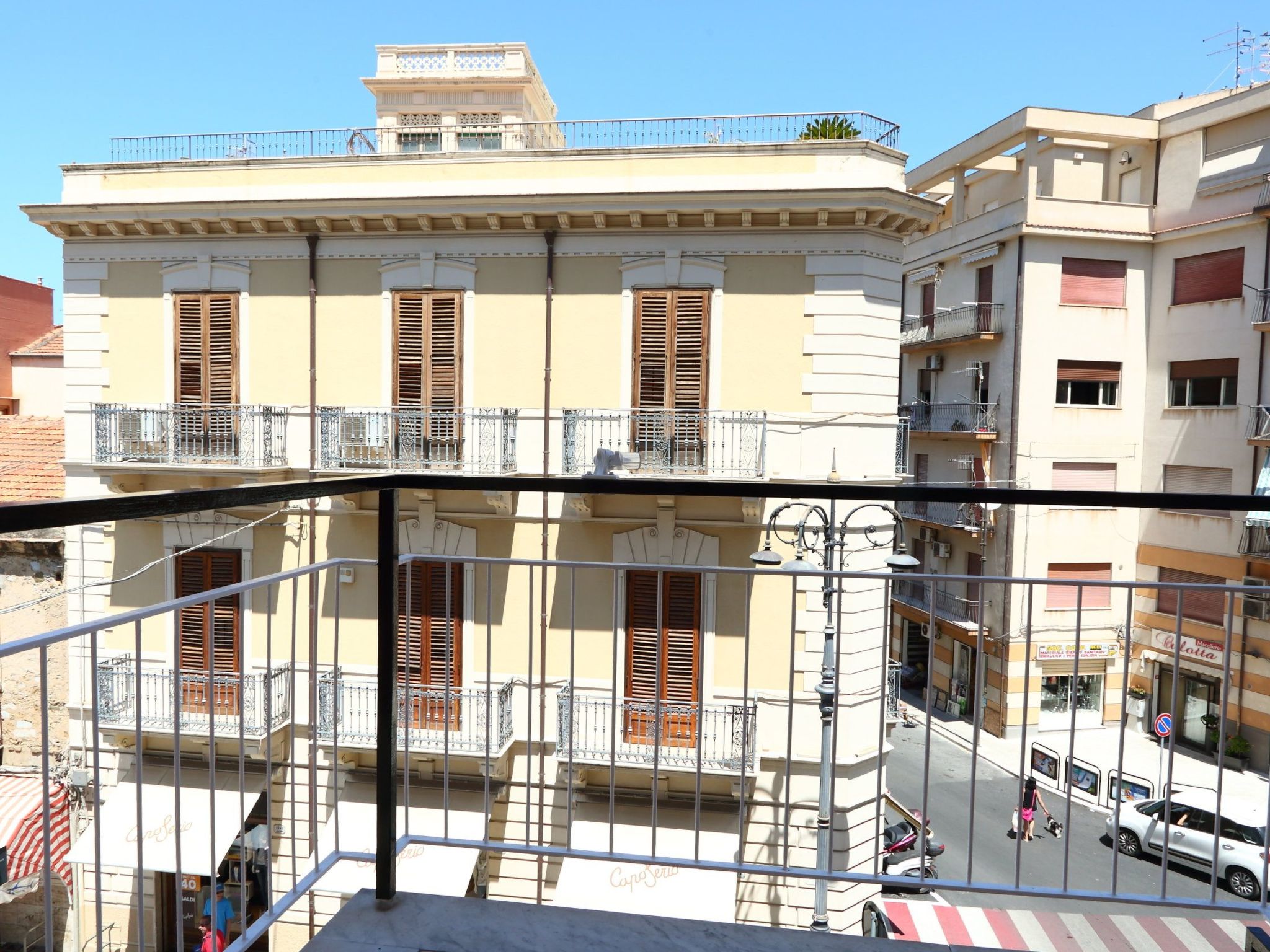 Balcone Giglio-Binnen