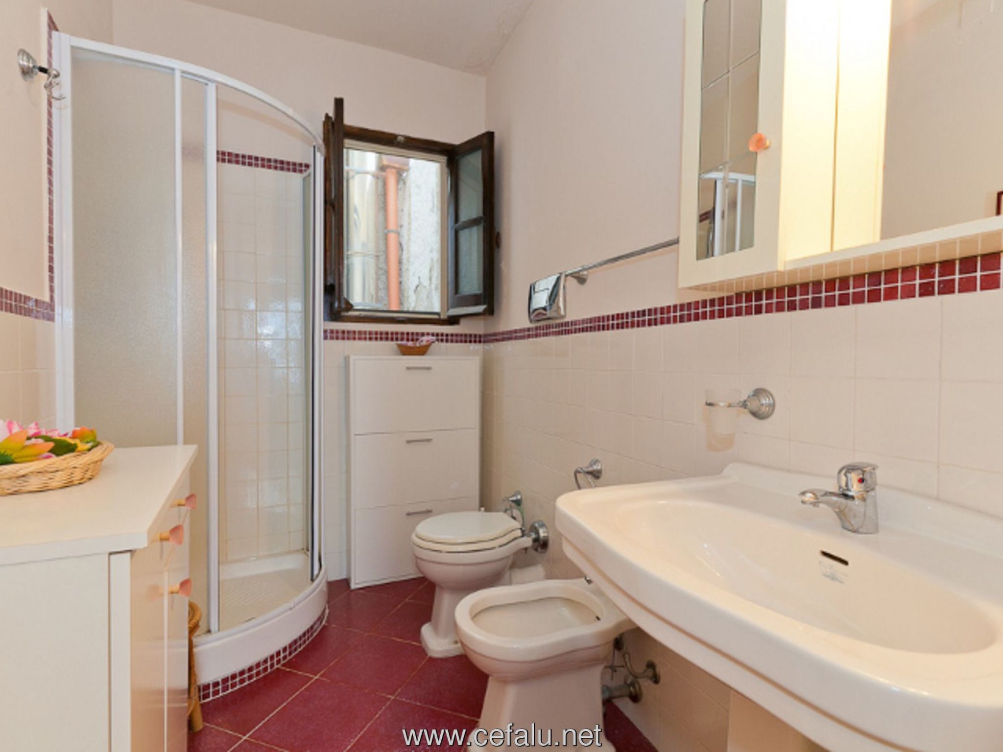 Lara-Terrasse-Binnen