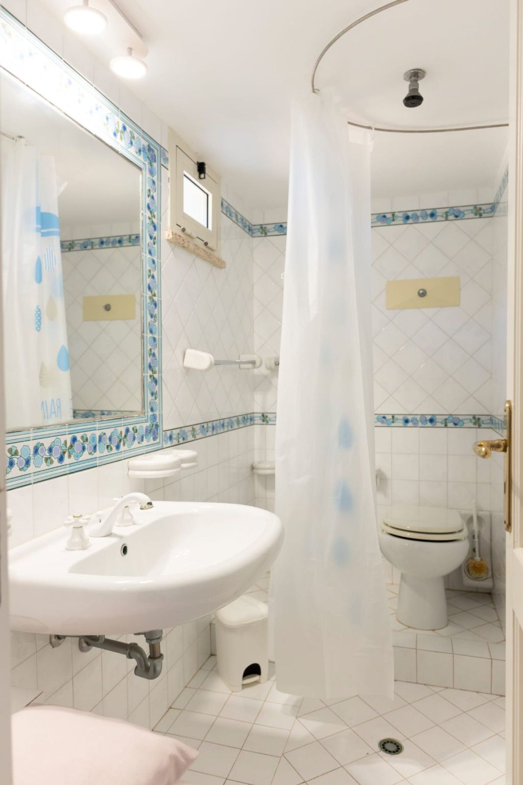 Für 10 Personen in Cefalù, Sizilien (Nordküste von Sizilien)-Dedans